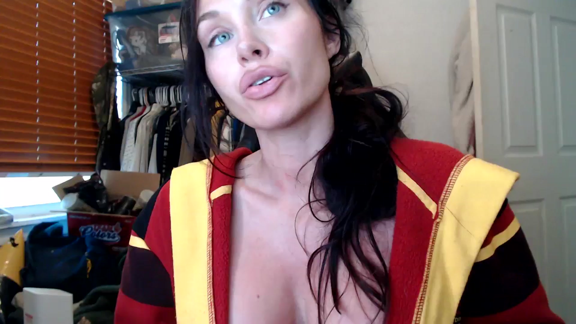 Gallery image thumbnail from Summerr_Rose's myfreecams stream on, 10/31/2023, 19:26 image 16 of 20