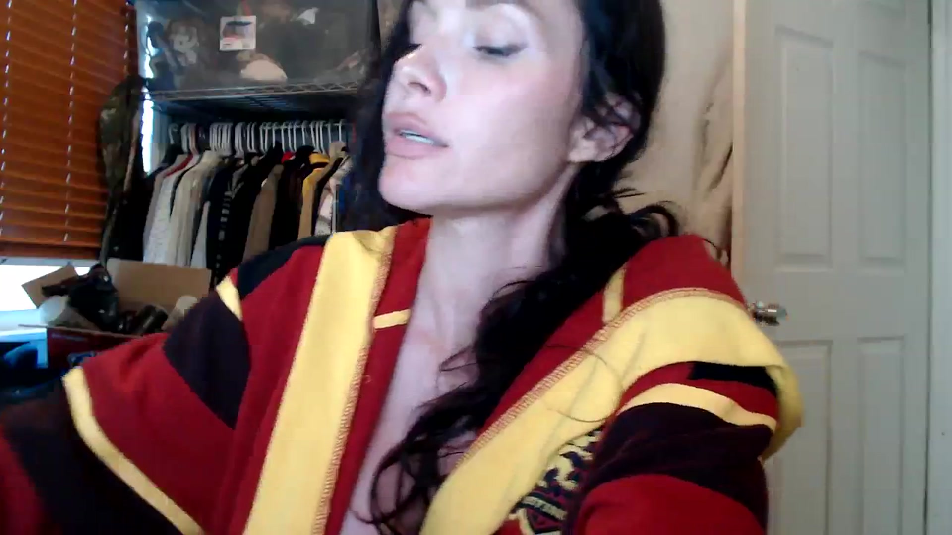 Gallery image thumbnail from Summerr_Rose's myfreecams stream on, 10/31/2023, 20:33 image 14 of 20