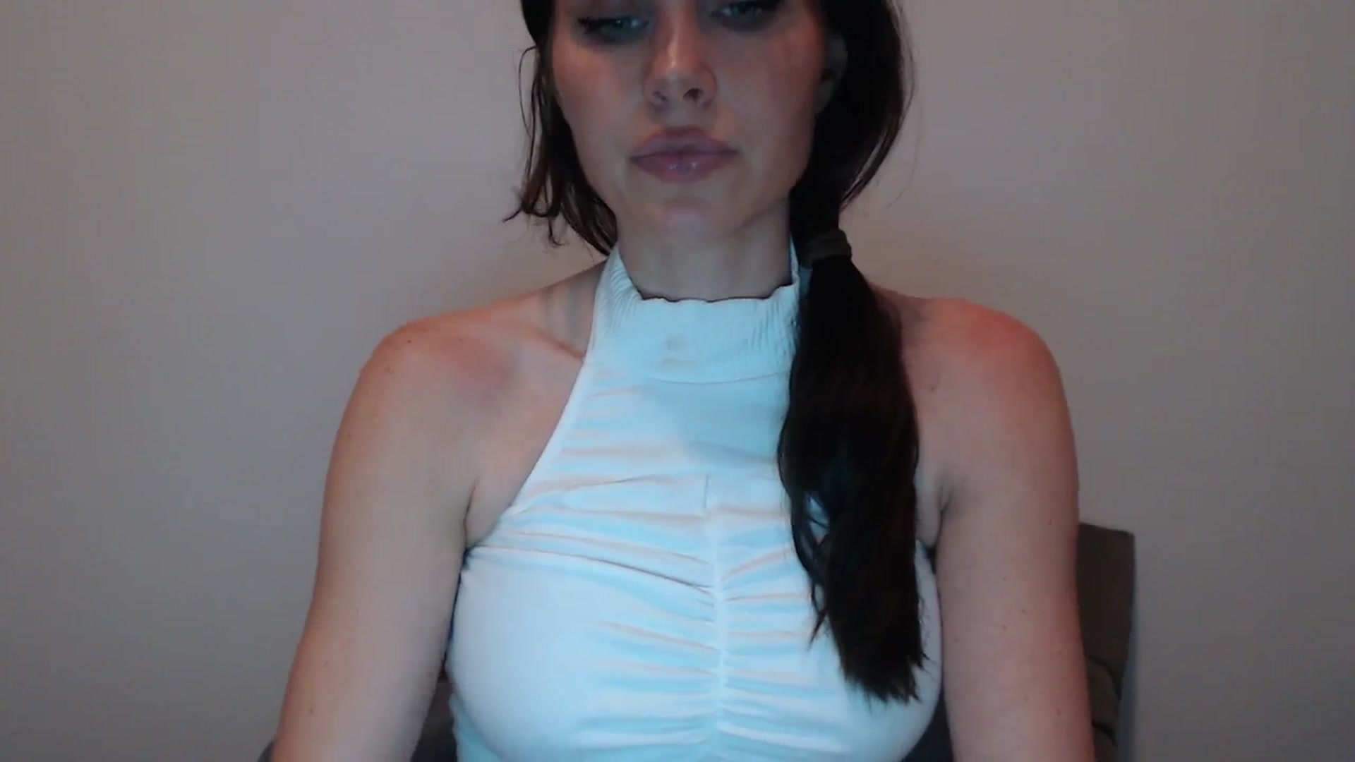Gallery image thumbnail from Summerr_Rose's myfreecams stream on, 03/17/2024, 24:20 image 10 of 20