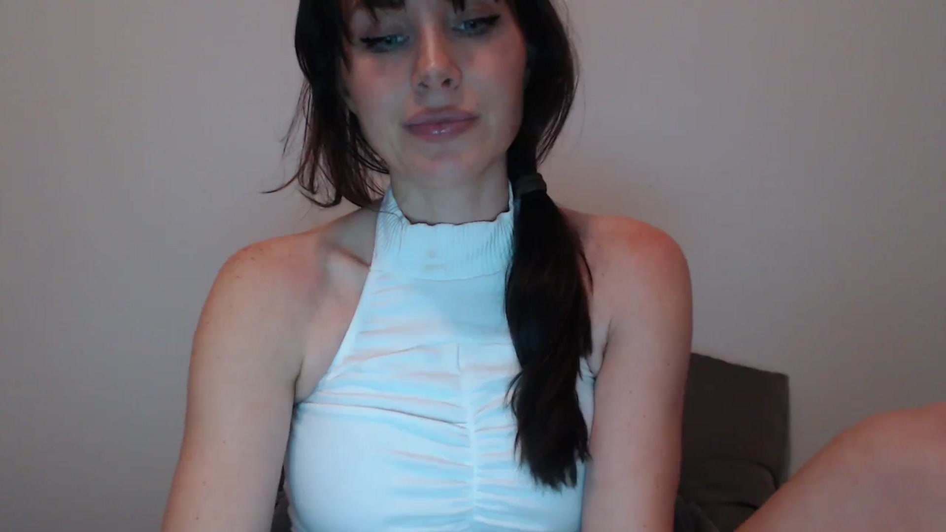 Gallery image thumbnail from Summerr_Rose's myfreecams stream on, 03/17/2024, 24:20 image 14 of 20