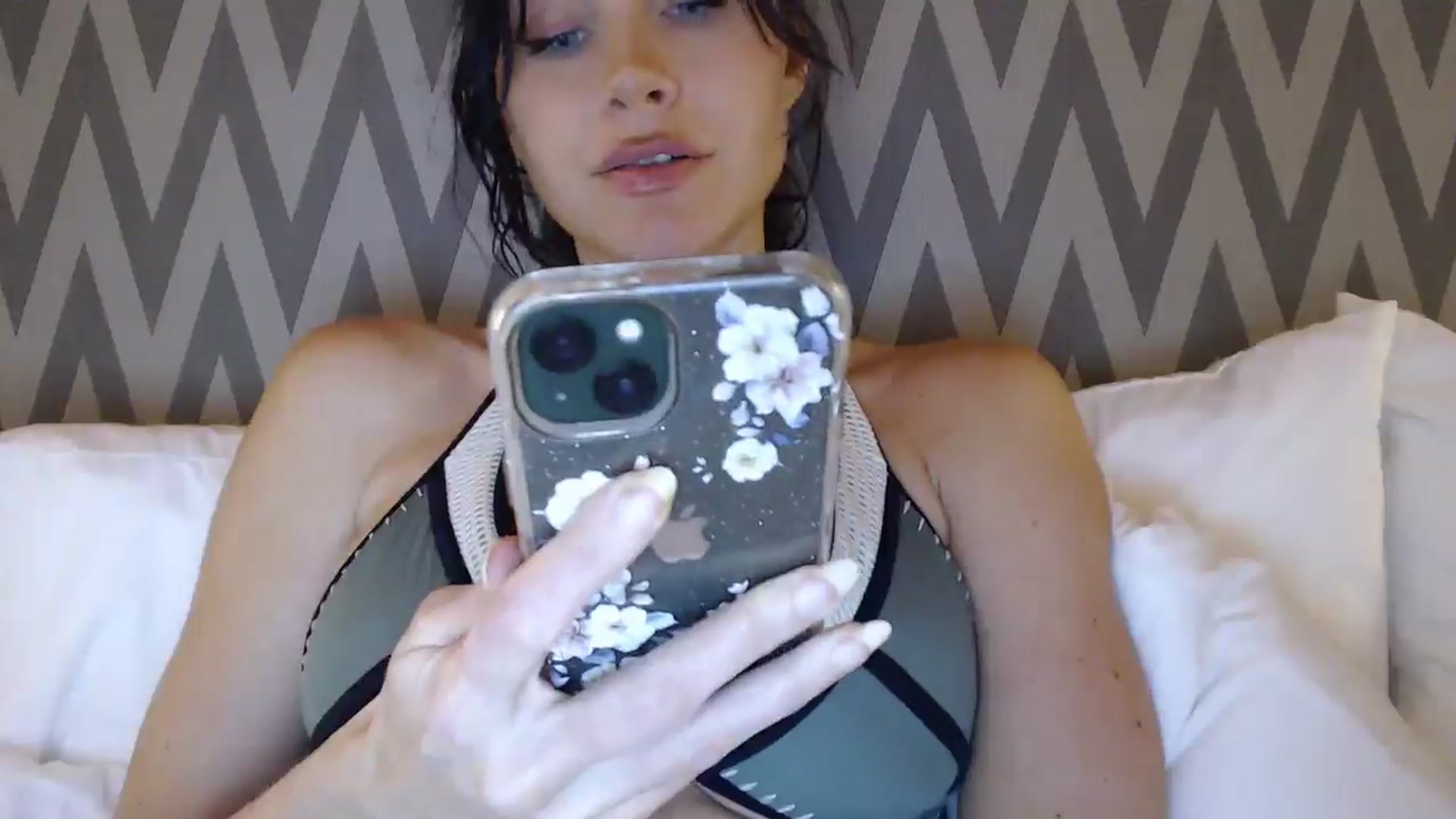 Gallery image thumbnail from Summerr_Rose's myfreecams stream on, 07/01/2024, 05:50 image 18 of 20
