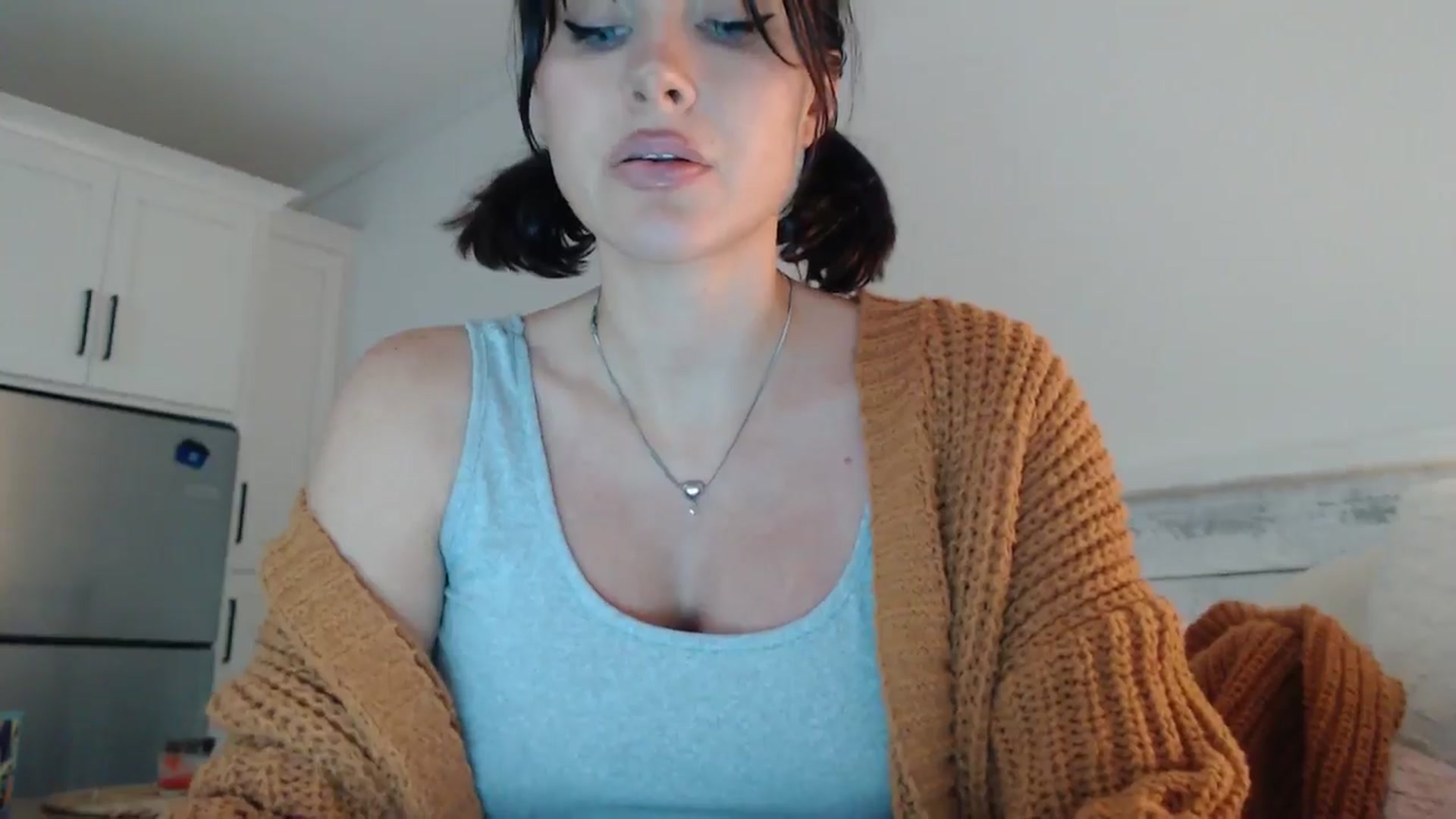 Gallery image thumbnail from Summerr_Rose's myfreecams stream on, 09/16/2024, 04:59 image 7 of 20