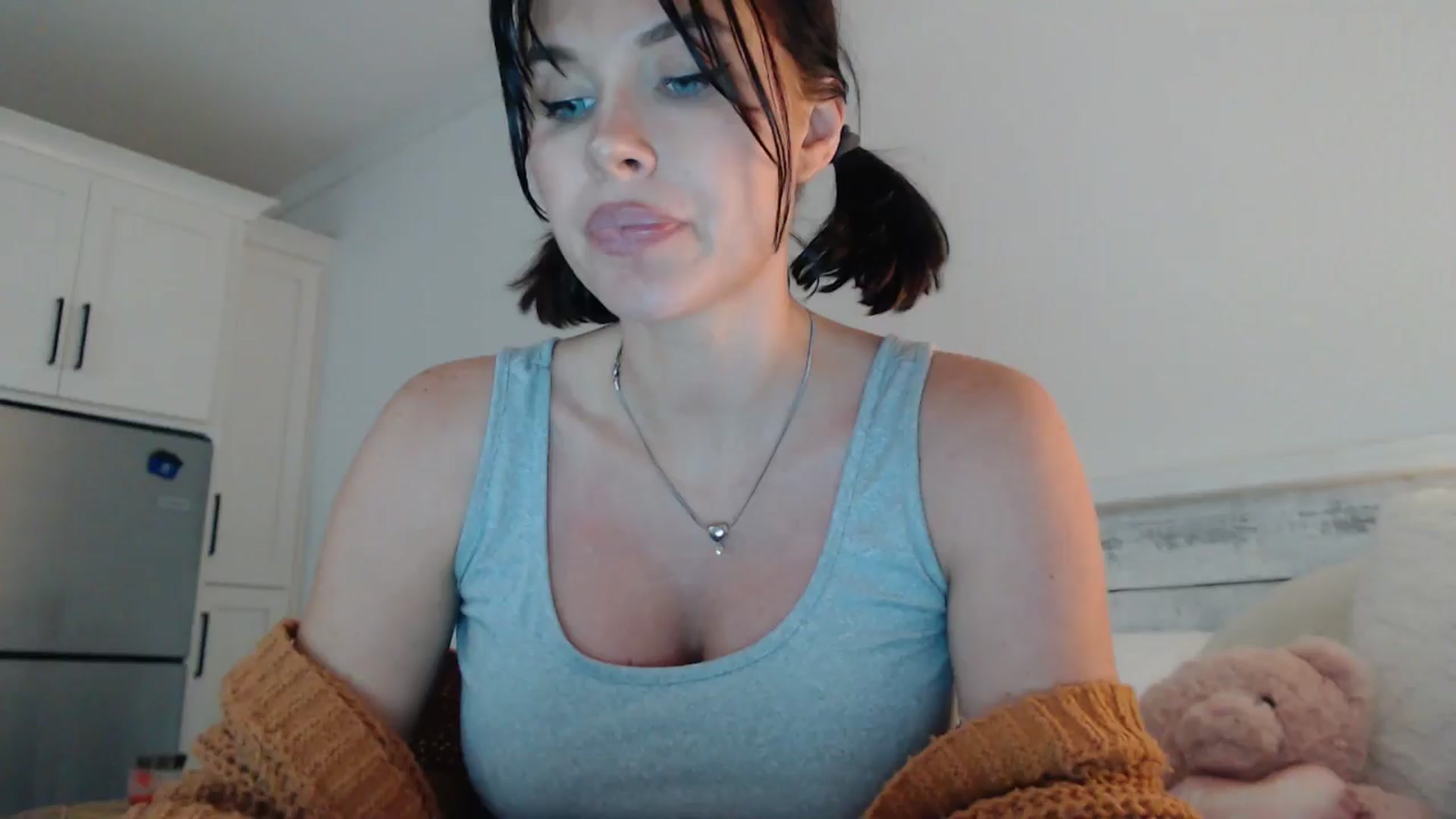 Gallery image thumbnail from Summerr_Rose's myfreecams stream on, 09/16/2024, 04:59 image 17 of 20