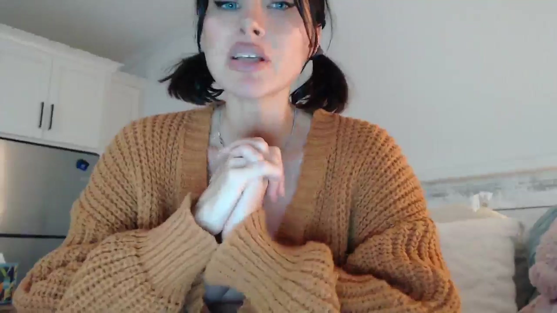 Gallery image thumbnail from Summerr_Rose's myfreecams stream on, 09/16/2024, 06:05 image 3 of 20