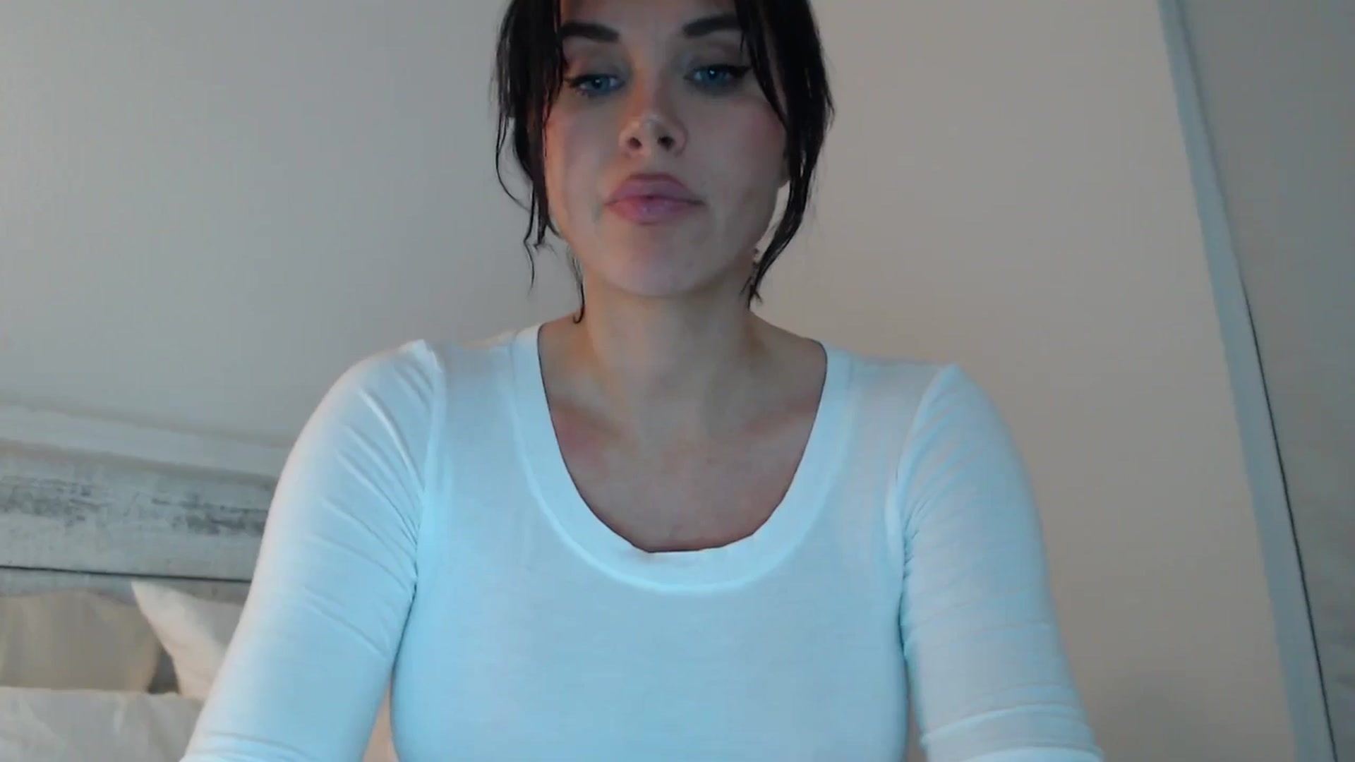 Gallery image thumbnail from Summerr_Rose's myfreecams stream on, 10/03/2024, 02:45 image 4 of 20