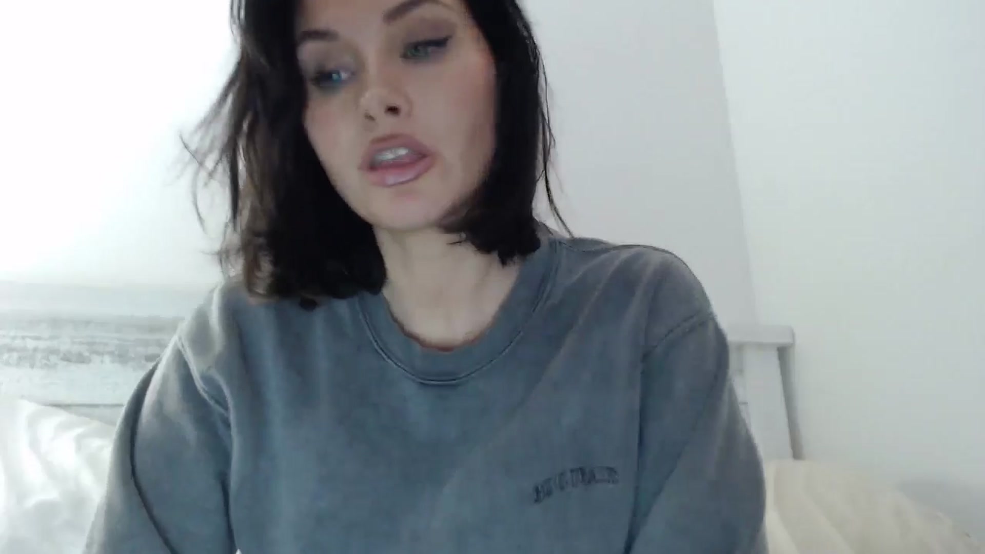 Gallery image thumbnail from Summerr_Rose's myfreecams stream on, 12/17/2024, 01:52 image 3 of 20