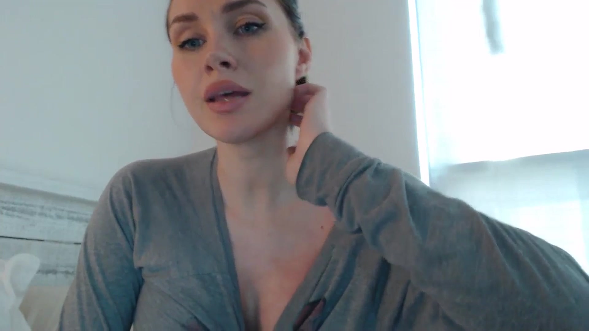 Gallery image thumbnail from Summerr_Rose's myfreecams stream on, 01/28/2025, 22:05 image 3 of 20