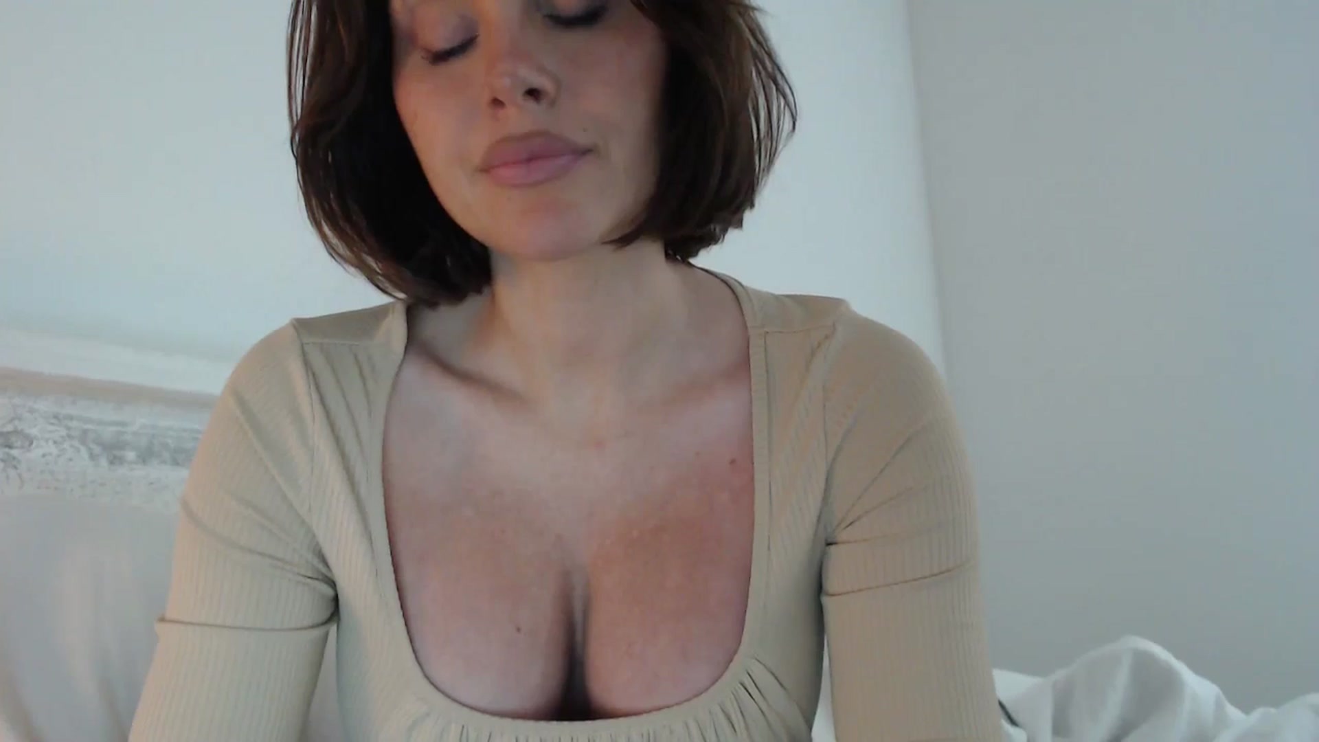 Gallery image thumbnail from Summerr_Rose's myfreecams stream on, 05/13/2025, 19:45 image 7 of 20