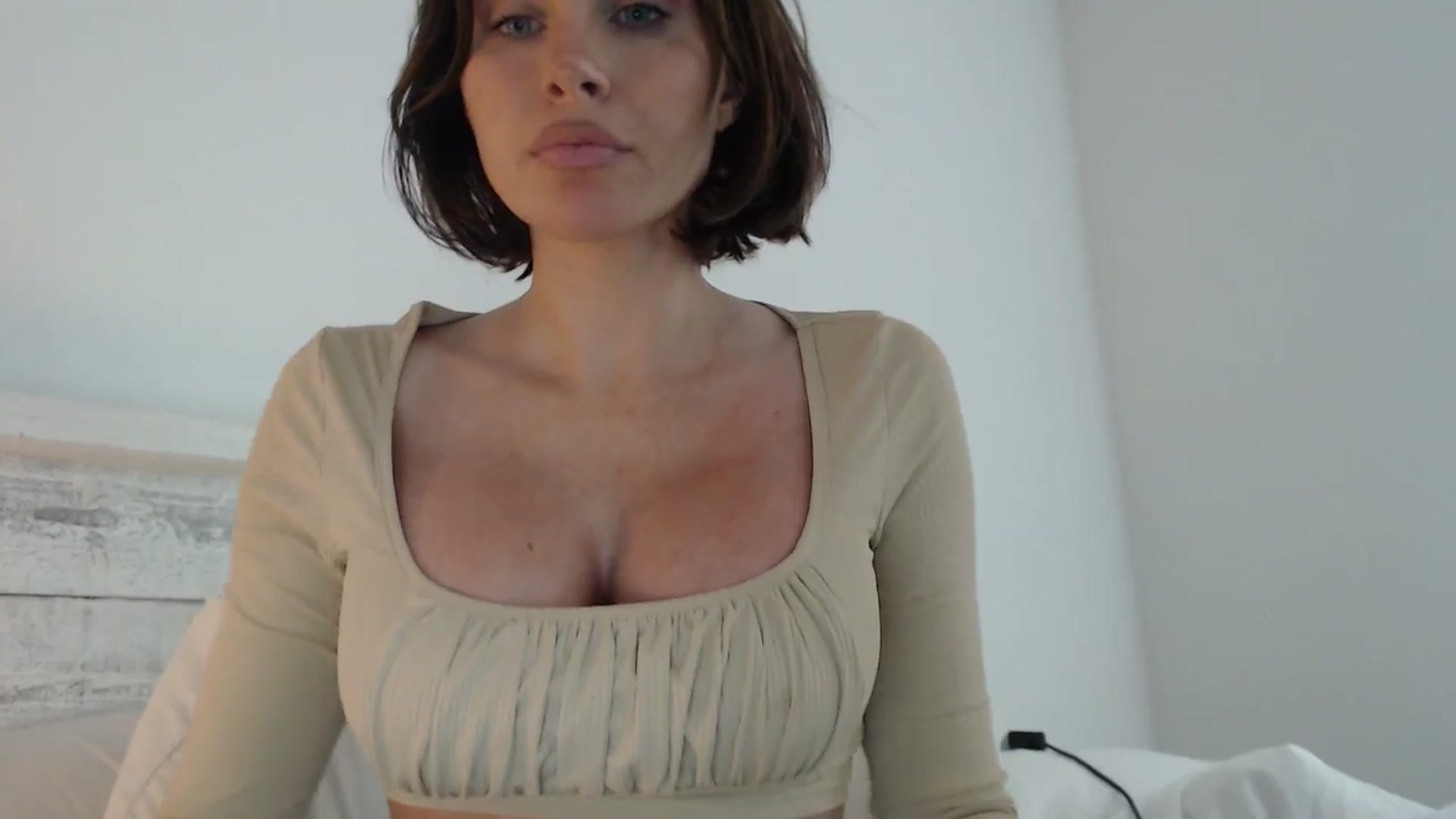 Gallery image thumbnail from Summerr_Rose's myfreecams stream on, 05/13/2025, 19:45 image 11 of 20