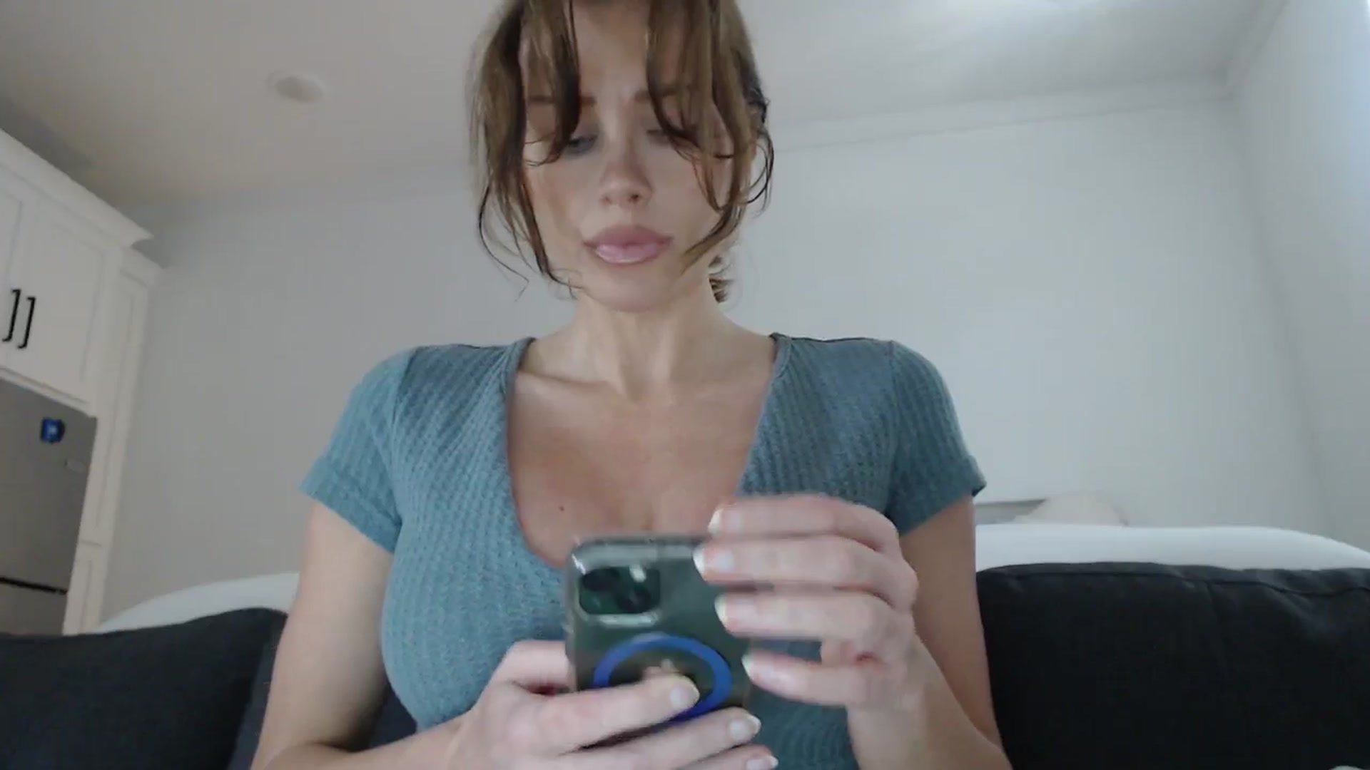 Gallery image thumbnail from Summerr_Rose's myfreecams stream on, 08/27/2025, 19:29 image 3 of 20
