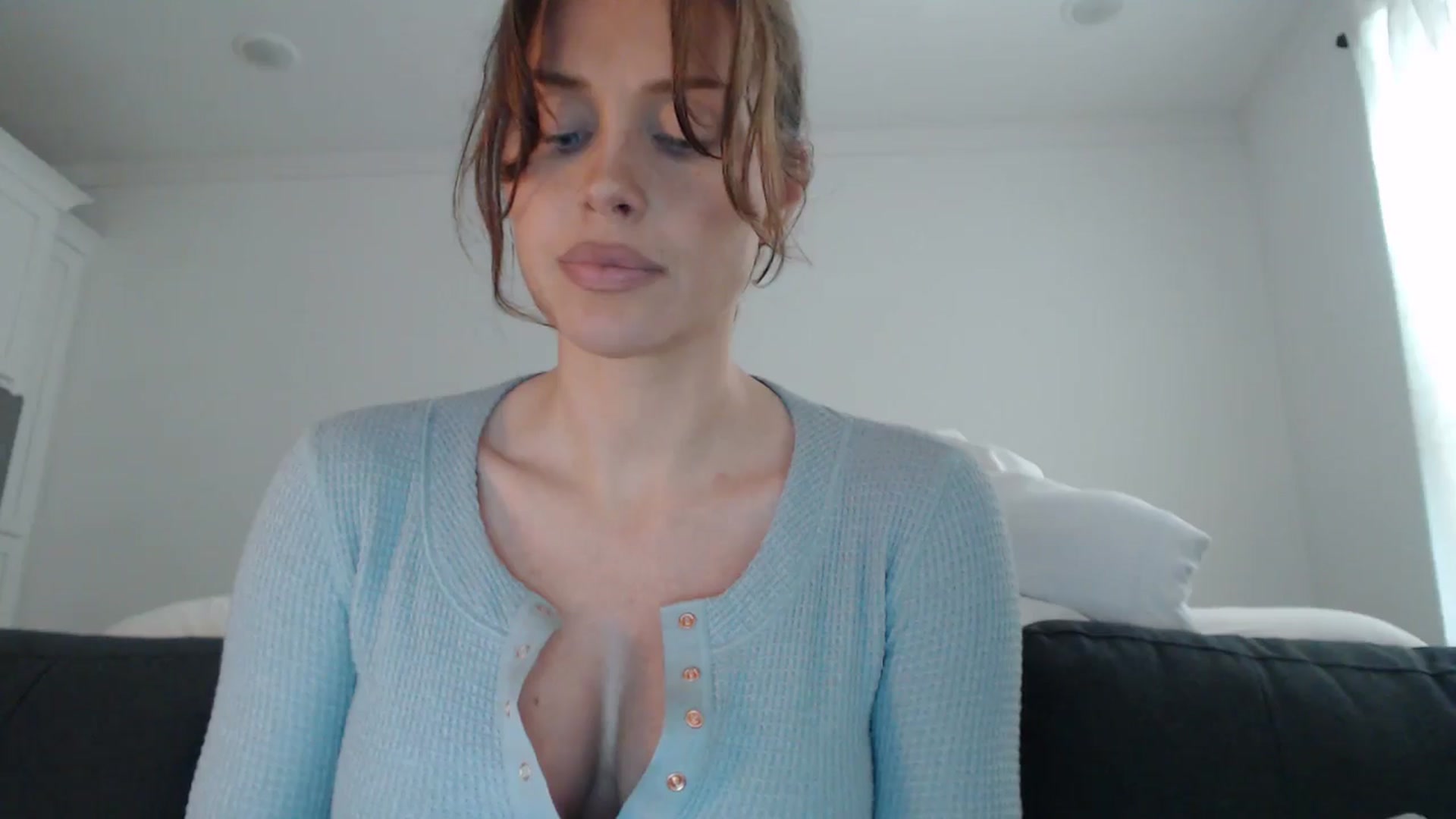 Gallery image thumbnail from Summerr_Rose's myfreecams stream on, 09/22/2025, 21:06 image 17 of 20