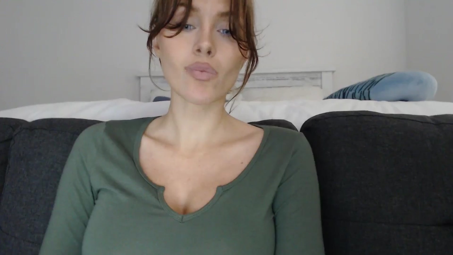 Gallery image thumbnail from Summerr_Rose's myfreecams stream on, 10/03/2025, 21:25 image 3 of 20