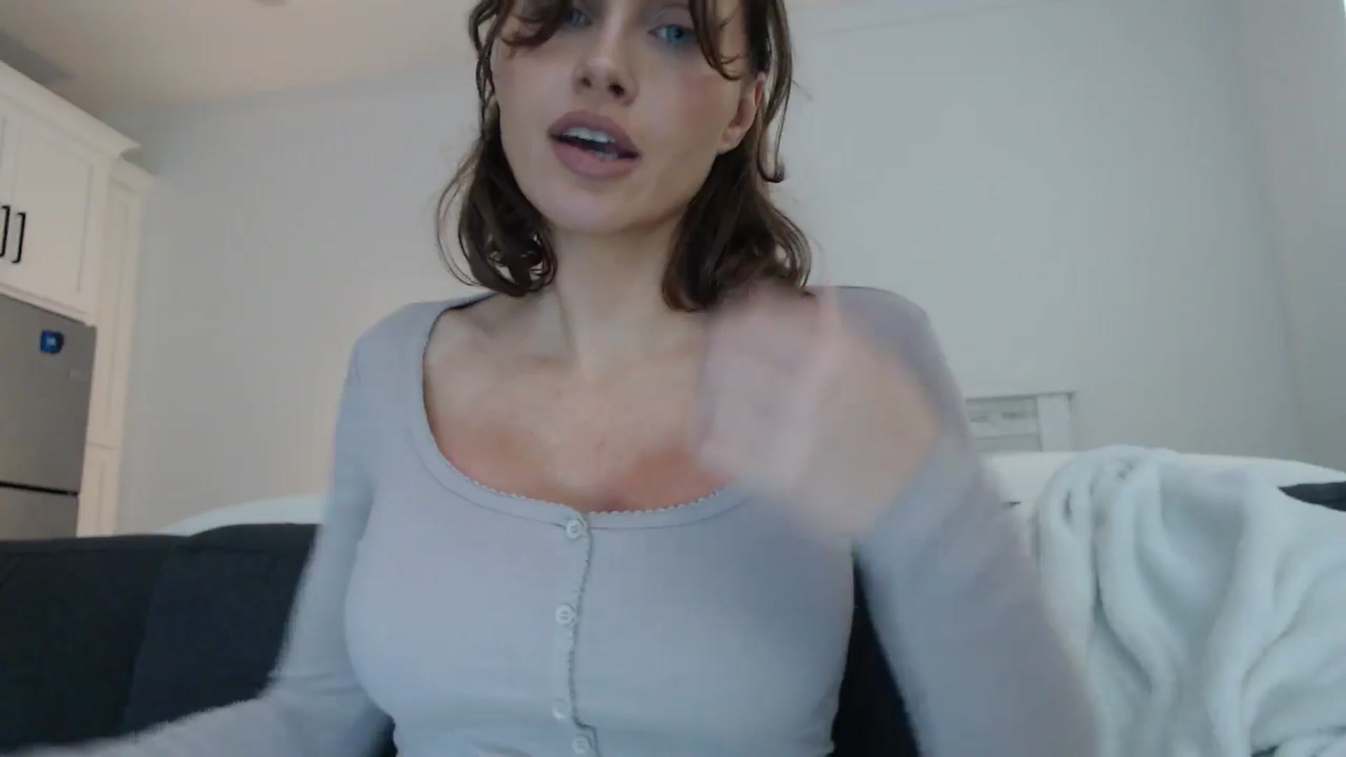 Gallery image thumbnail from Summerr_Rose's myfreecams stream on, 10/06/2025, 21:40 image 5 of 20