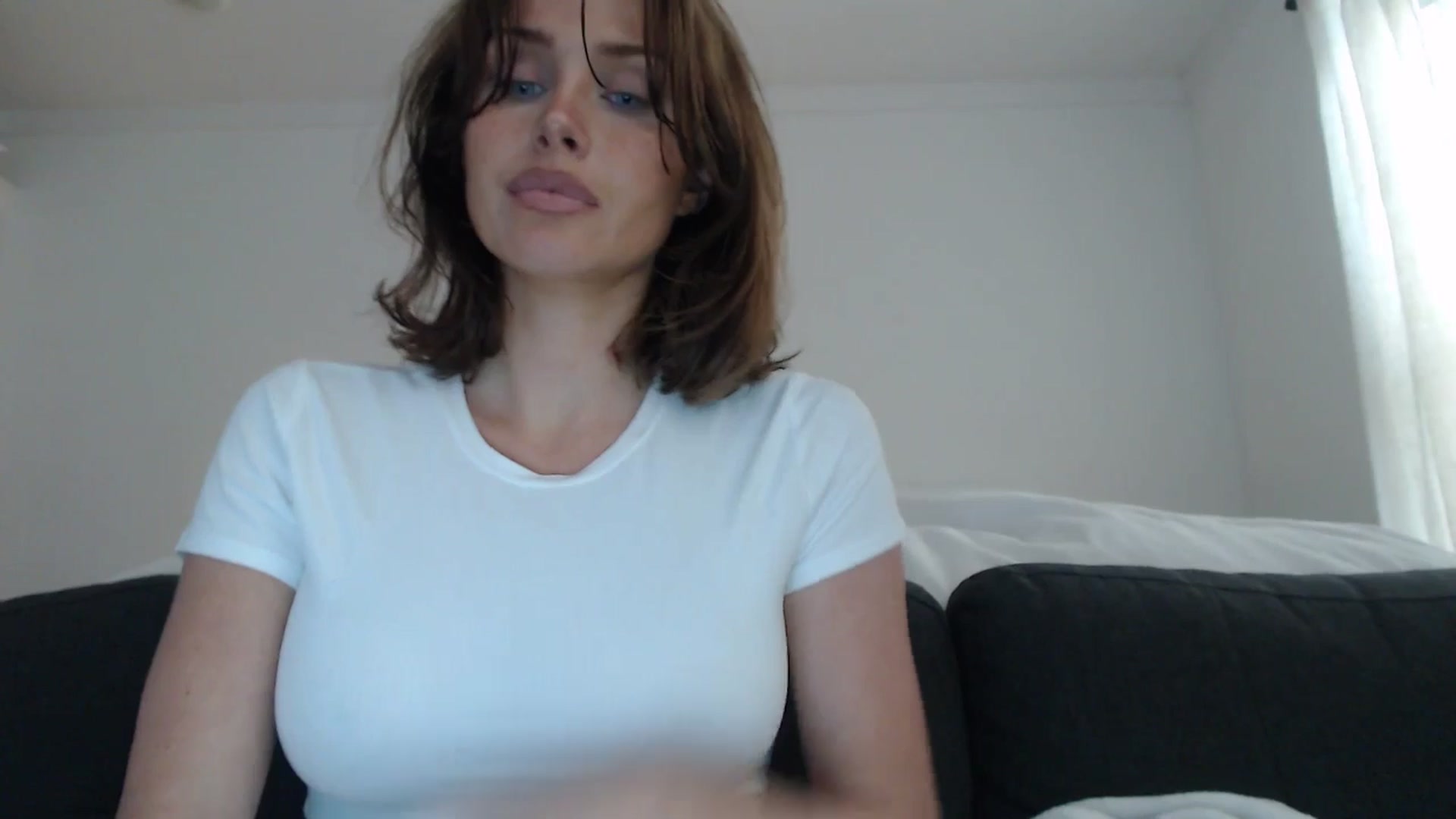 Gallery image thumbnail from Summerr_Rose's myfreecams stream on, 10/16/2025, 21:01 image 11 of 20
