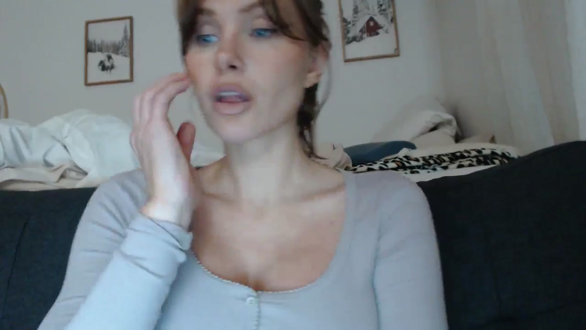 Gallery image thumbnail from Summerr_Rose's myfreecams stream on, 12/18/2025, 22:21 image 10 of 20