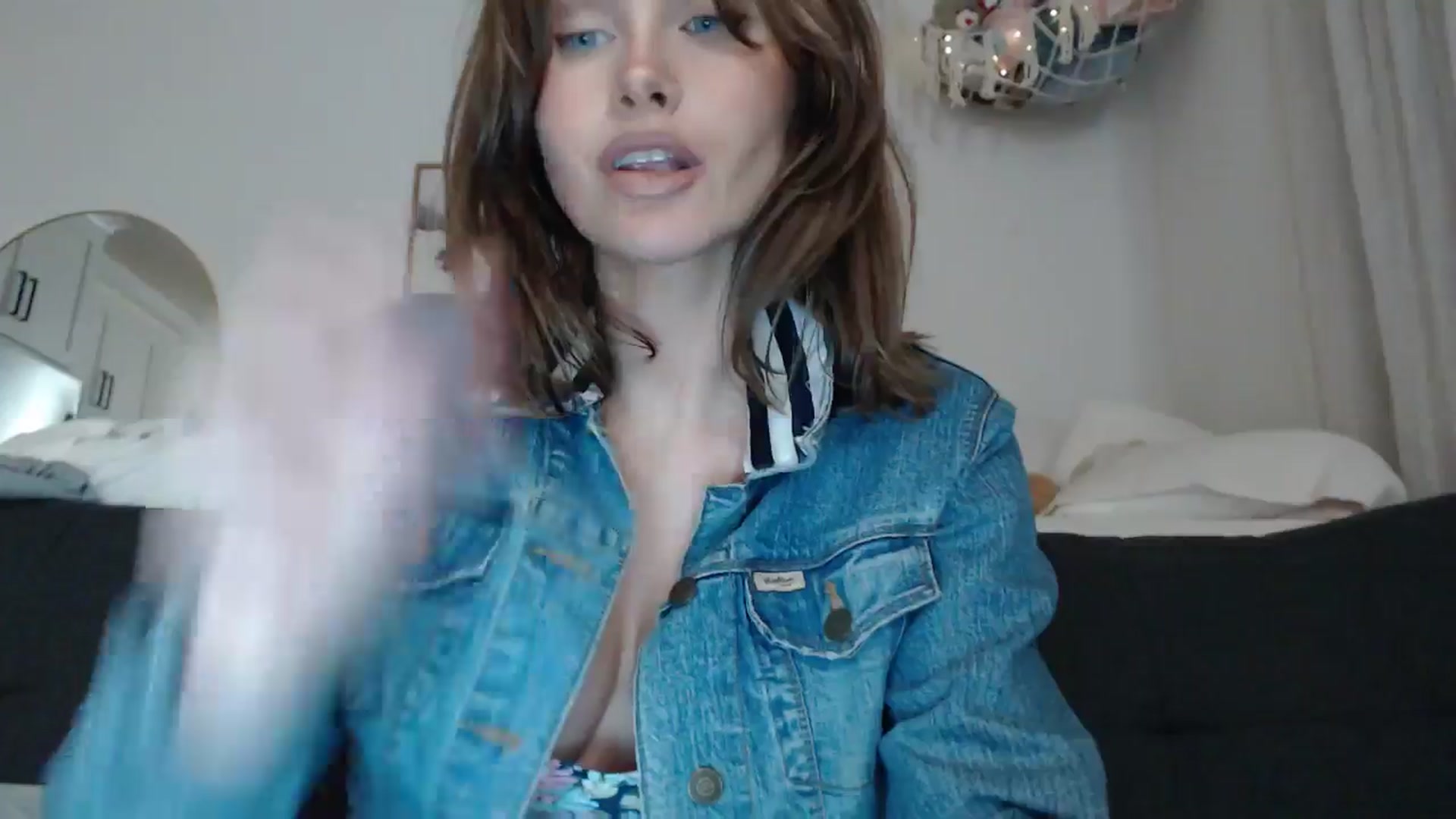 Gallery image thumbnail from Summerr_Rose's myfreecams stream on, 12/31/2025, 01:39 image 15 of 20