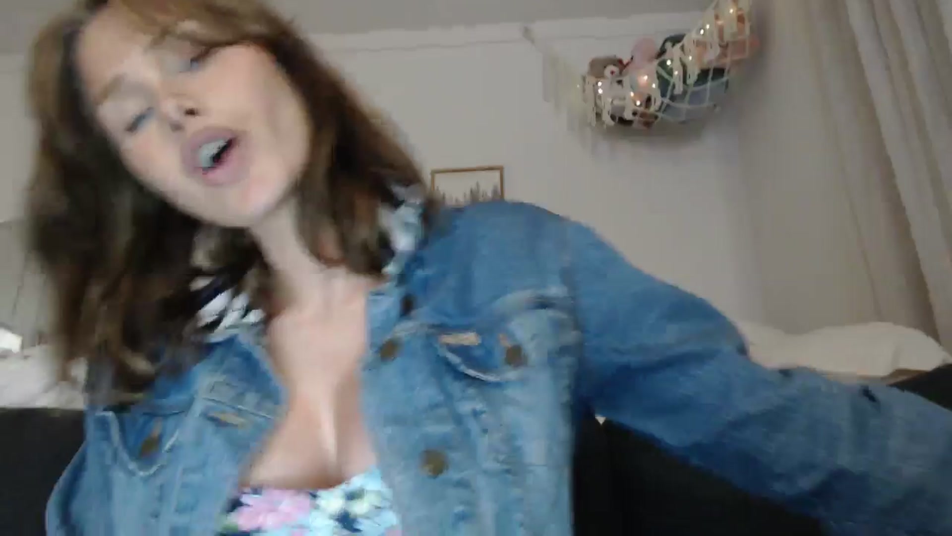 Gallery image thumbnail from Summerr_Rose's myfreecams stream on, 12/31/2025, 03:34 image 12 of 20