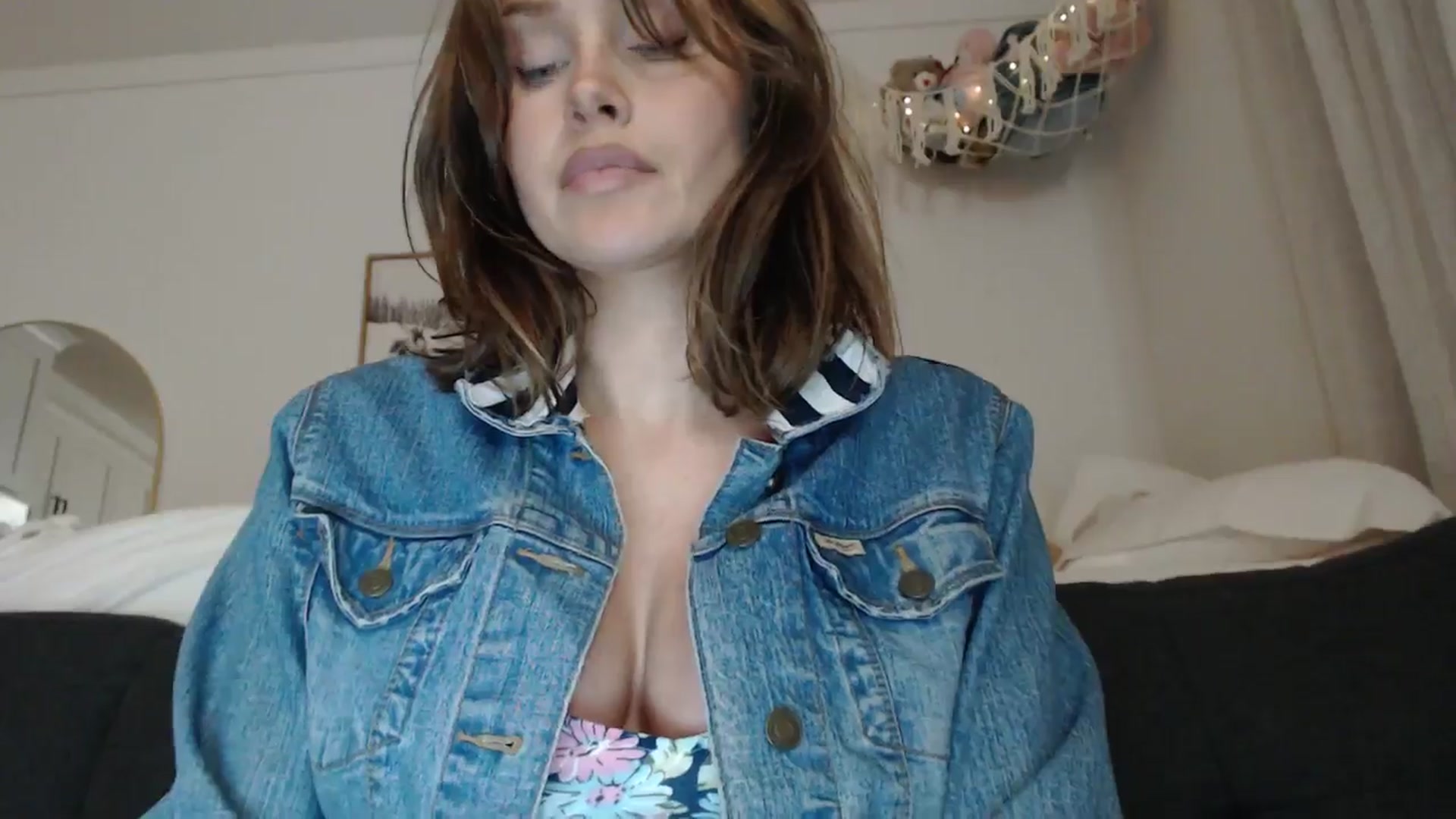 Gallery image thumbnail from Summerr_Rose's myfreecams stream on, 12/31/2025, 03:34 image 15 of 20