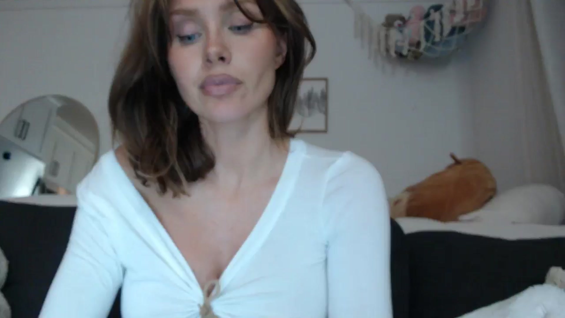 Gallery image thumbnail from Summerr_Rose's myfreecams stream on, 01/06/2026, 02:03 image 1 of 20