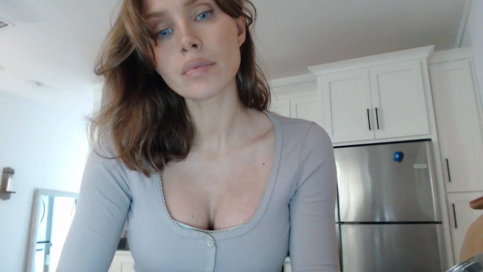 Gallery image thumbnail from Summerr_Rose's myfreecams stream on, 01/26/2026, 22:51 image 6 of 20
