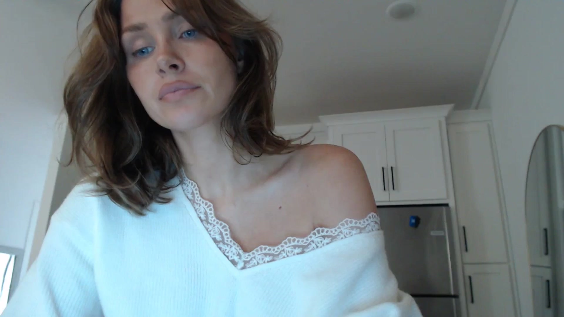 Gallery image thumbnail from Summerr_Rose's myfreecams stream on, 01/28/2026, 22:43 image 10 of 20