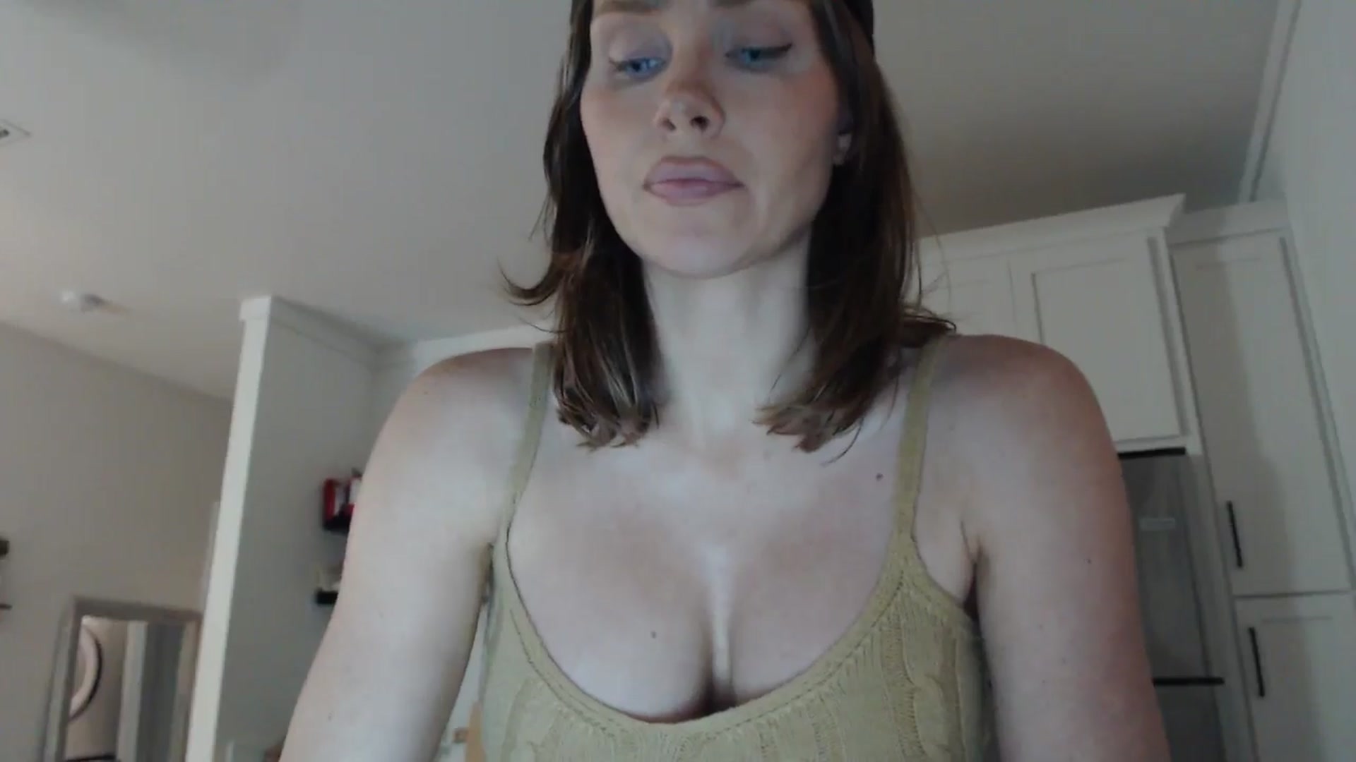 Gallery image thumbnail from Summerr_Rose's myfreecams stream on, 02/02/2026, 02:24 image 18 of 20