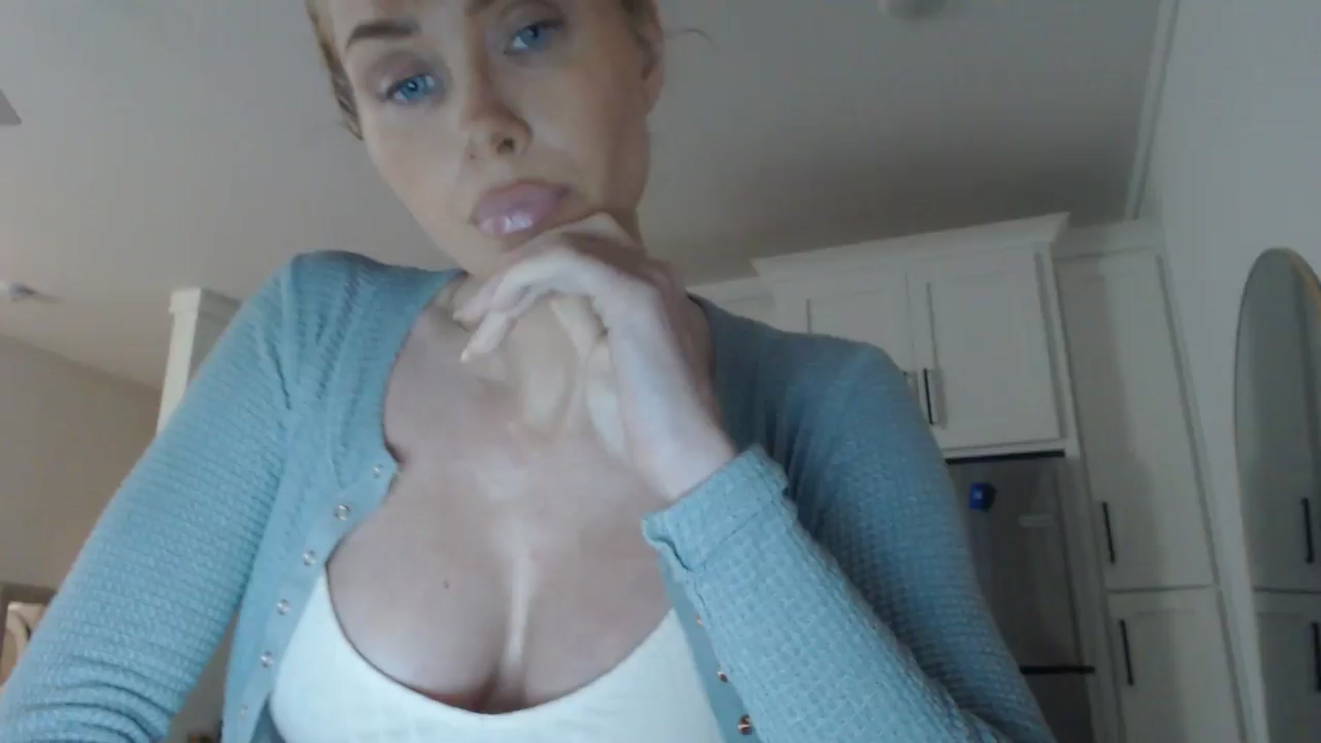 Gallery image thumbnail from Summerr_Rose's myfreecams stream on, 03/24/2026, 02:14 image 14 of 20