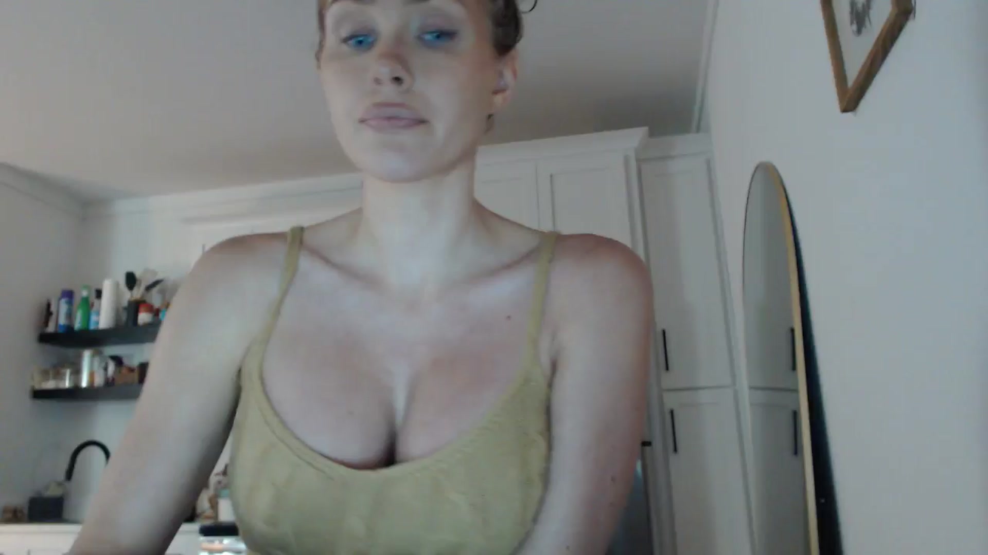 Gallery image thumbnail from Summerr_Rose's myfreecams stream on, 04/02/2026, 03:31 image 4 of 20