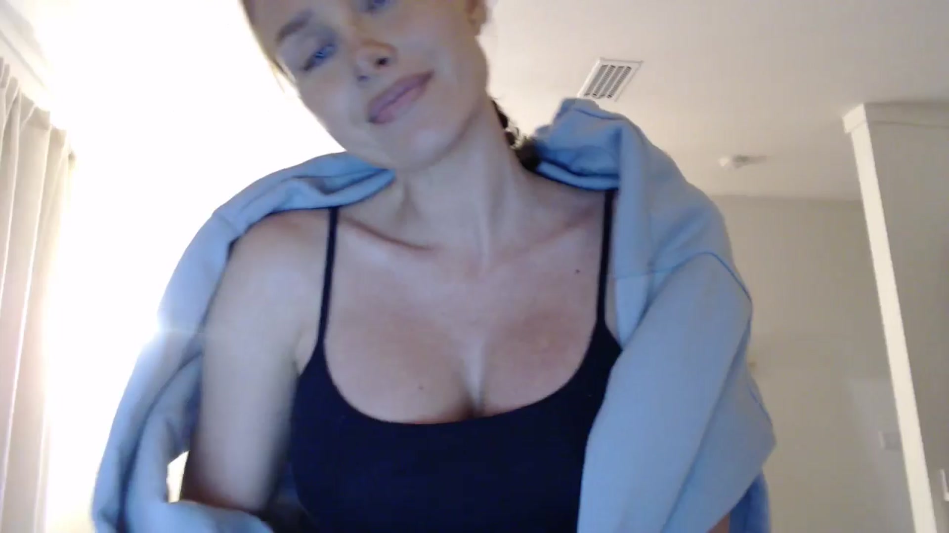 Gallery image thumbnail from Summerr_Rose's myfreecams stream on, 04/14/2026, 02:34 image 19 of 20