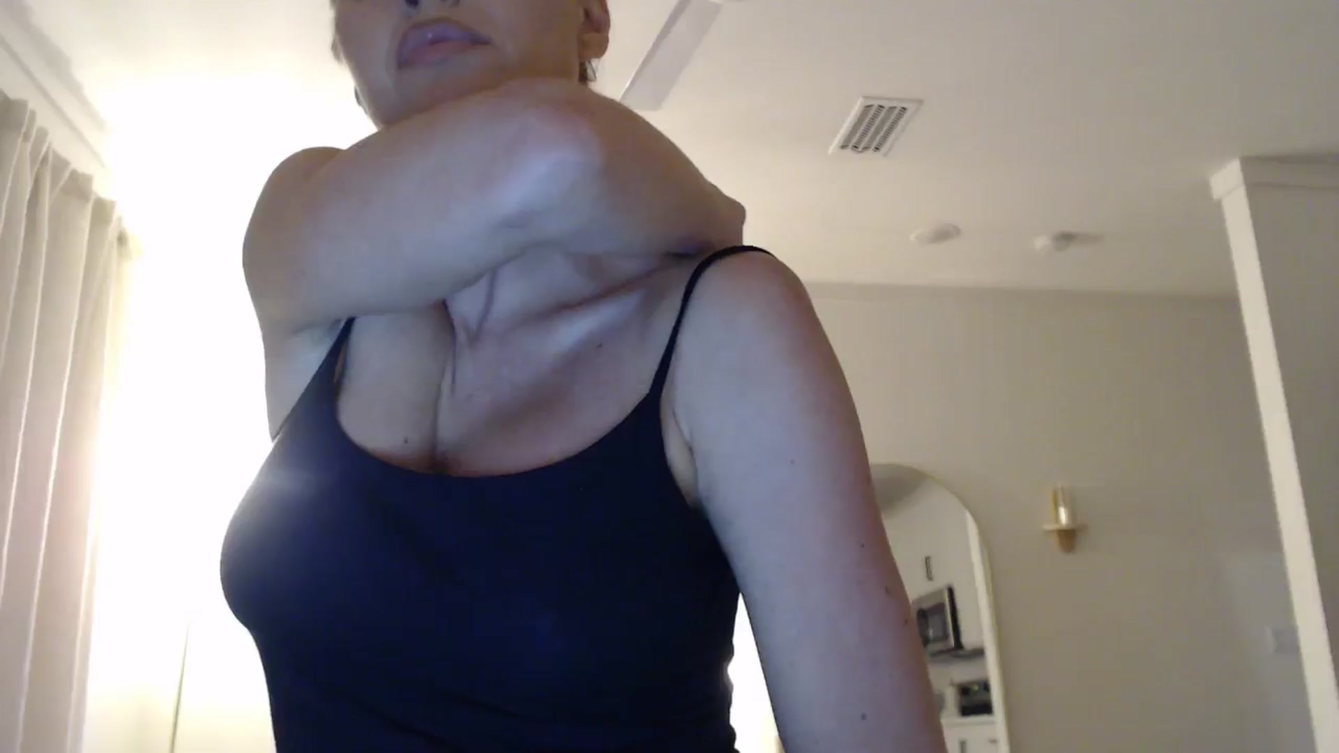 Gallery image thumbnail from Summerr_Rose's myfreecams stream on, 04/14/2026, 03:07 image 13 of 20