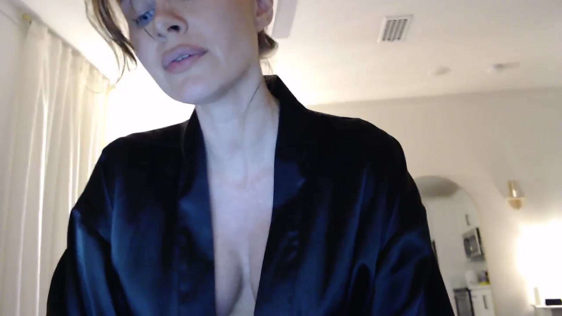 Gallery image thumbnail from Summerr_Rose's myfreecams stream on, 04/24/2026, 03:41 image 16 of 20