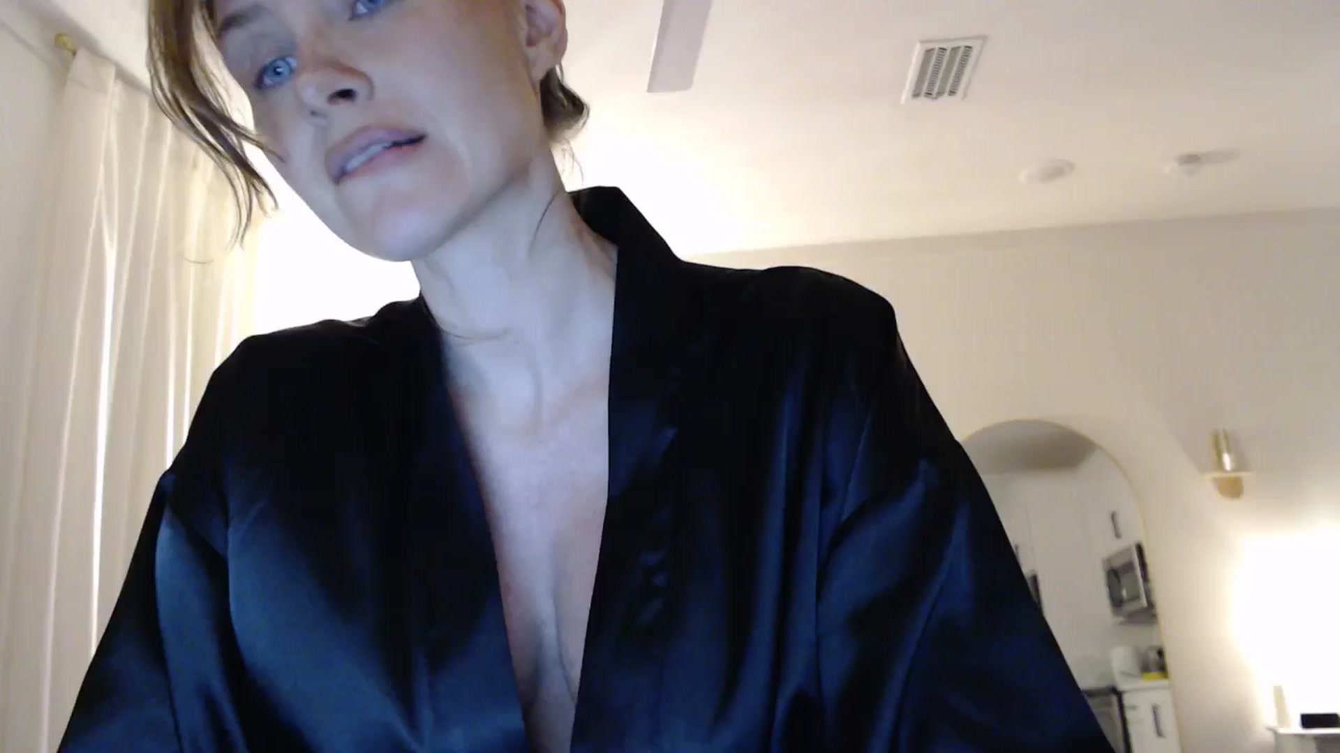Gallery image thumbnail from Summerr_Rose's myfreecams stream on, 04/24/2026, 03:41 image 9 of 20
