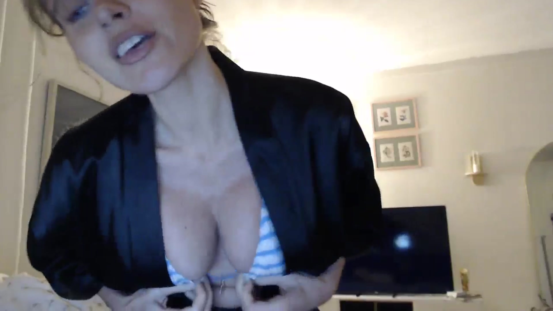 Gallery image thumbnail from Summerr_Rose's myfreecams stream on, 04/29/2026, 02:33 image 20 of 20