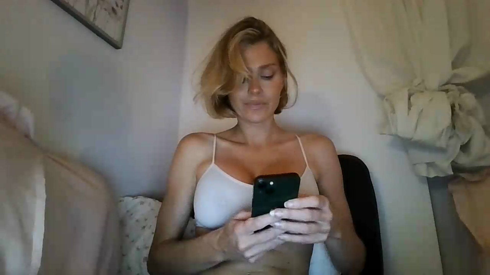 Gallery image thumbnail from Summerr_Rose's myfreecams stream on, 08/24/2026, 04:30 image 5 of 20