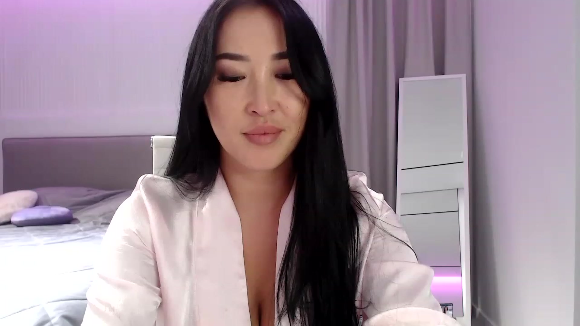Gallery image thumbnail from Summerrlove's myfreecams stream on, 06/27/2023, 19:34 image 3 of 20