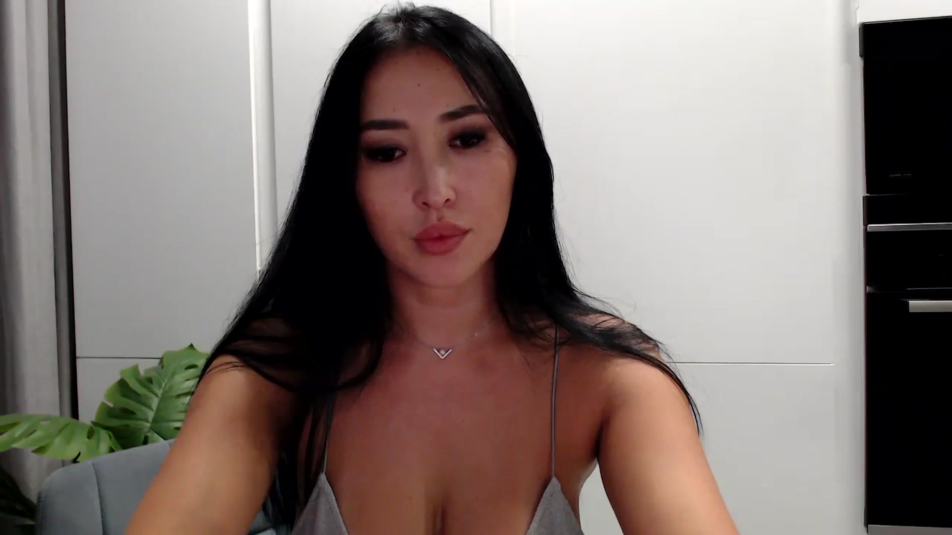 Gallery image thumbnail from Summerrlove's myfreecams stream on, 07/21/2023, 23:12 image 6 of 20