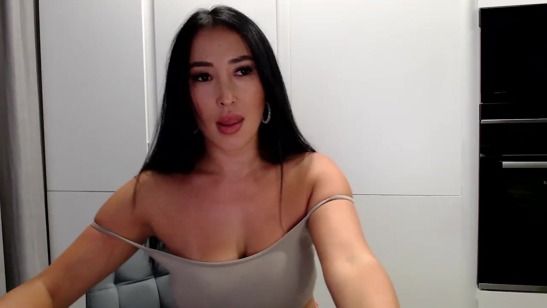 Gallery image thumbnail from Summerrlove's myfreecams stream on, 07/22/2023, 19:54 image 10 of 20