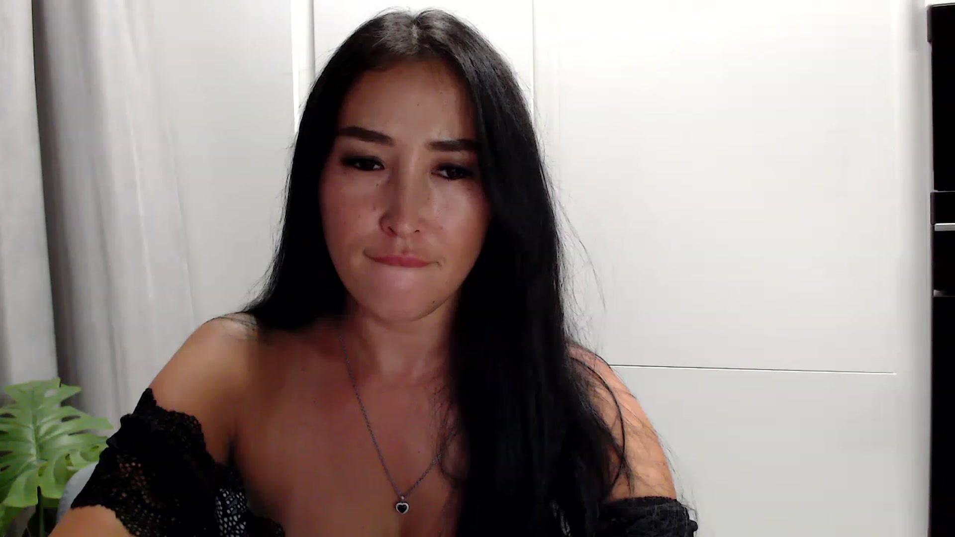 Gallery image thumbnail from Summerrlove's myfreecams stream on, 08/12/2023, 19:40 image 12 of 20