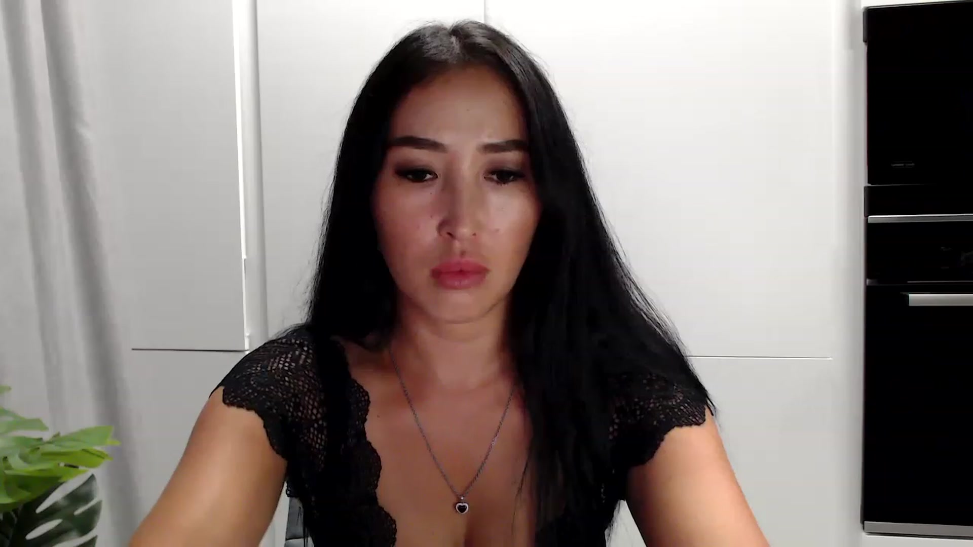 Gallery image thumbnail from Summerrlove's myfreecams stream on, 08/12/2023, 19:40 image 2 of 20