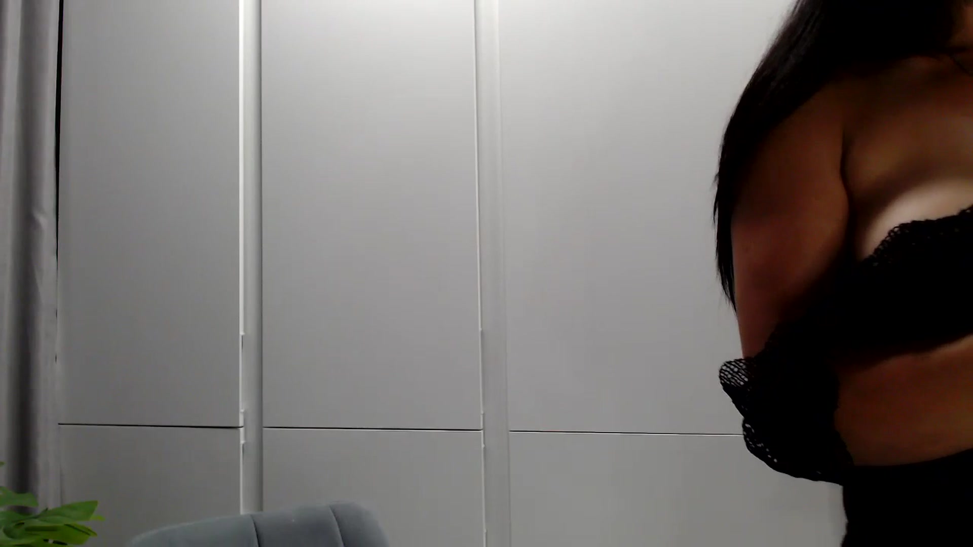 Gallery image thumbnail from Summerrlove's myfreecams stream on, 08/12/2023, 21:05 image 4 of 20