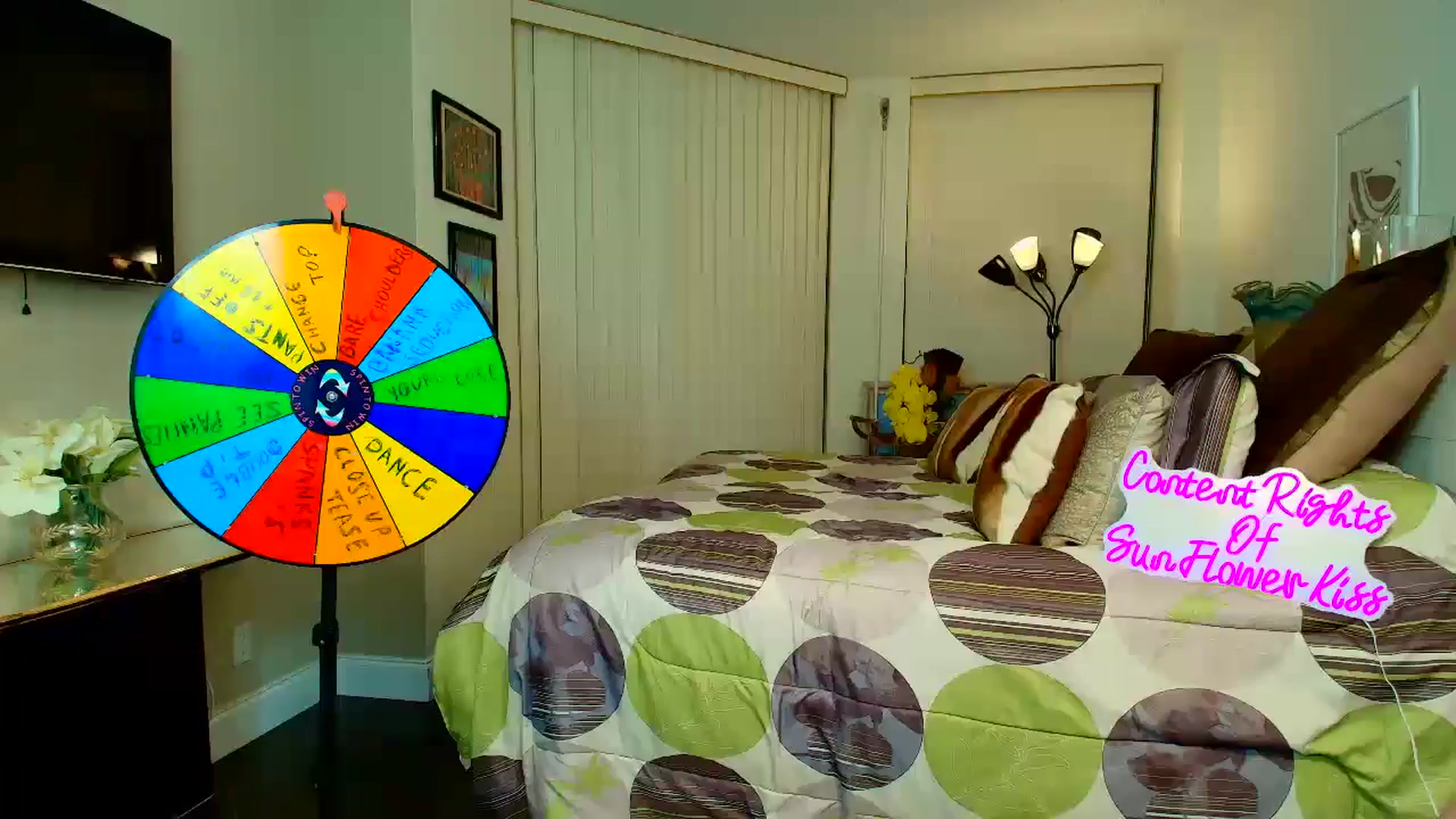 Gallery image thumbnail from SunFlowerKiss's myfreecams stream on, 11/26/2025, 05:34 image 12 of 20