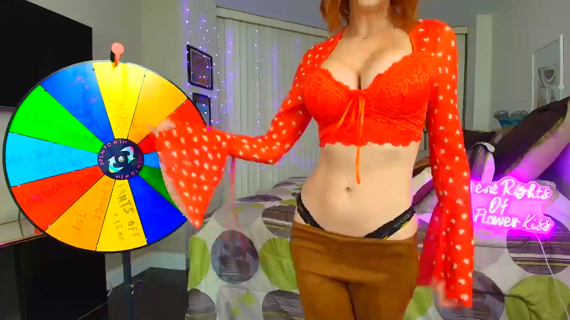 Gallery image thumbnail from SunFlowerKiss's myfreecams stream on, 01/07/2026, 24:15 image 6 of 20