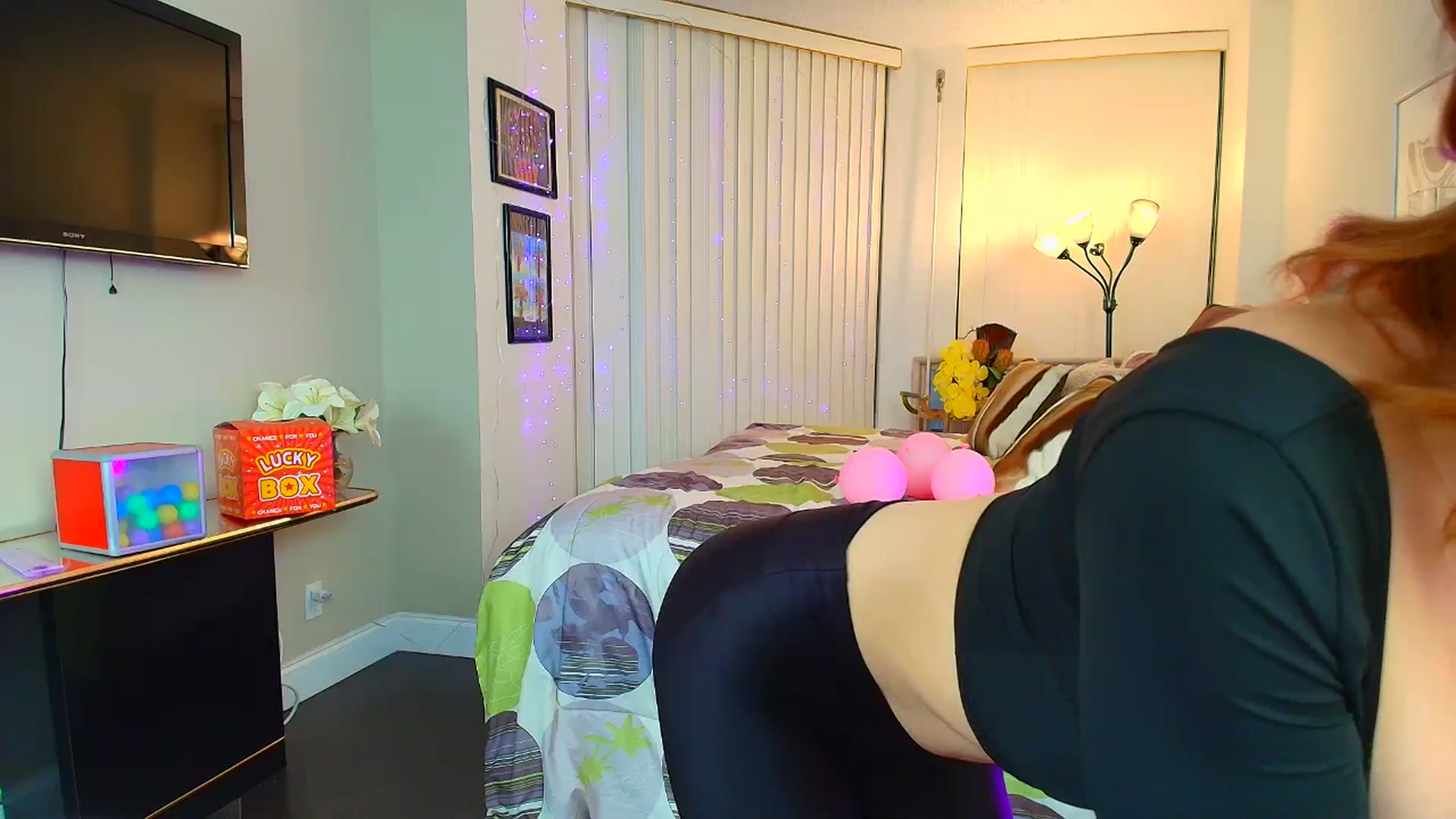 Gallery image thumbnail from SunFlowerKiss's myfreecams stream on, 01/10/2026, 01:36 image 19 of 20