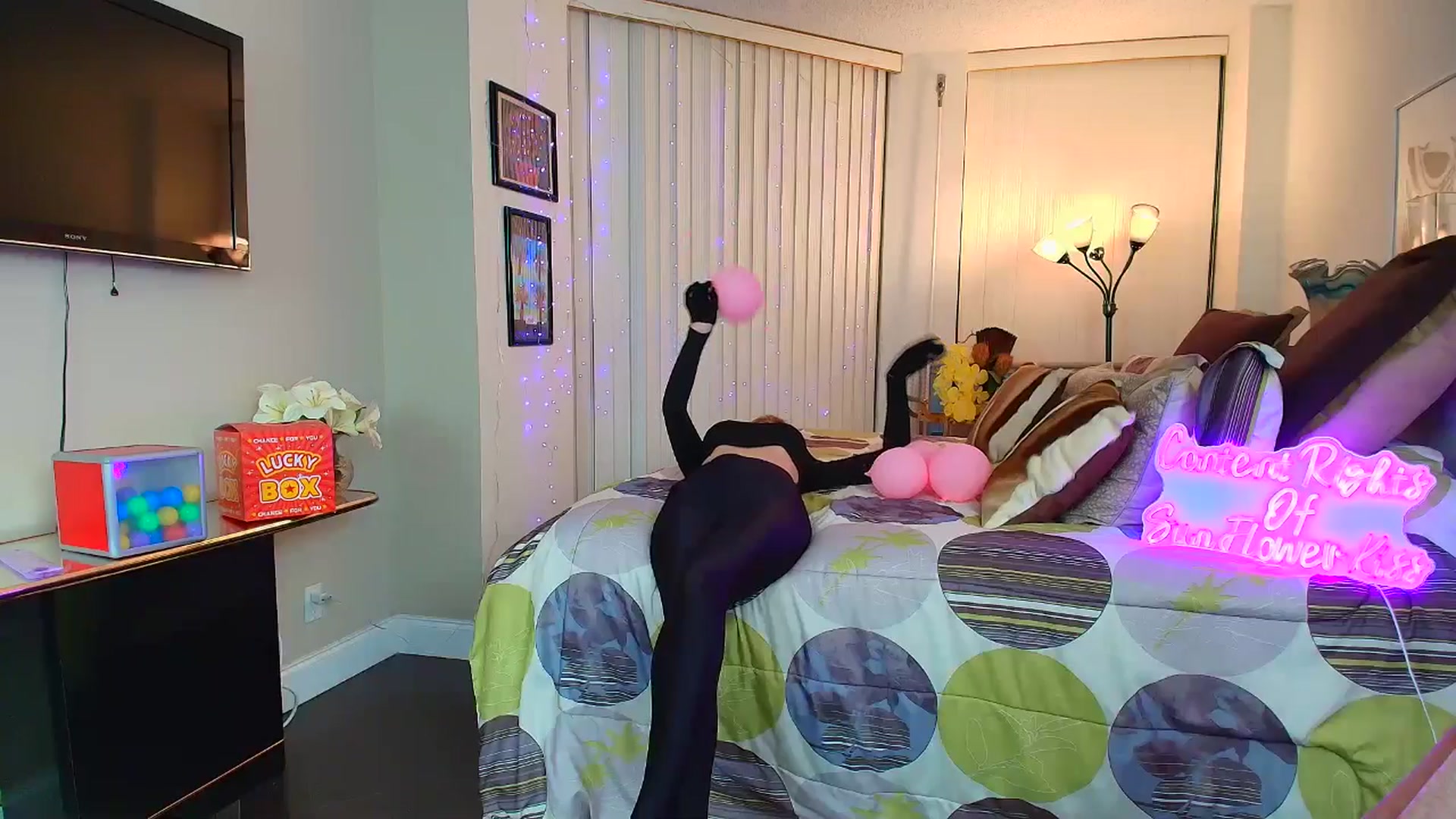Gallery image thumbnail from SunFlowerKiss's myfreecams stream on, 01/10/2026, 01:36 image 10 of 20