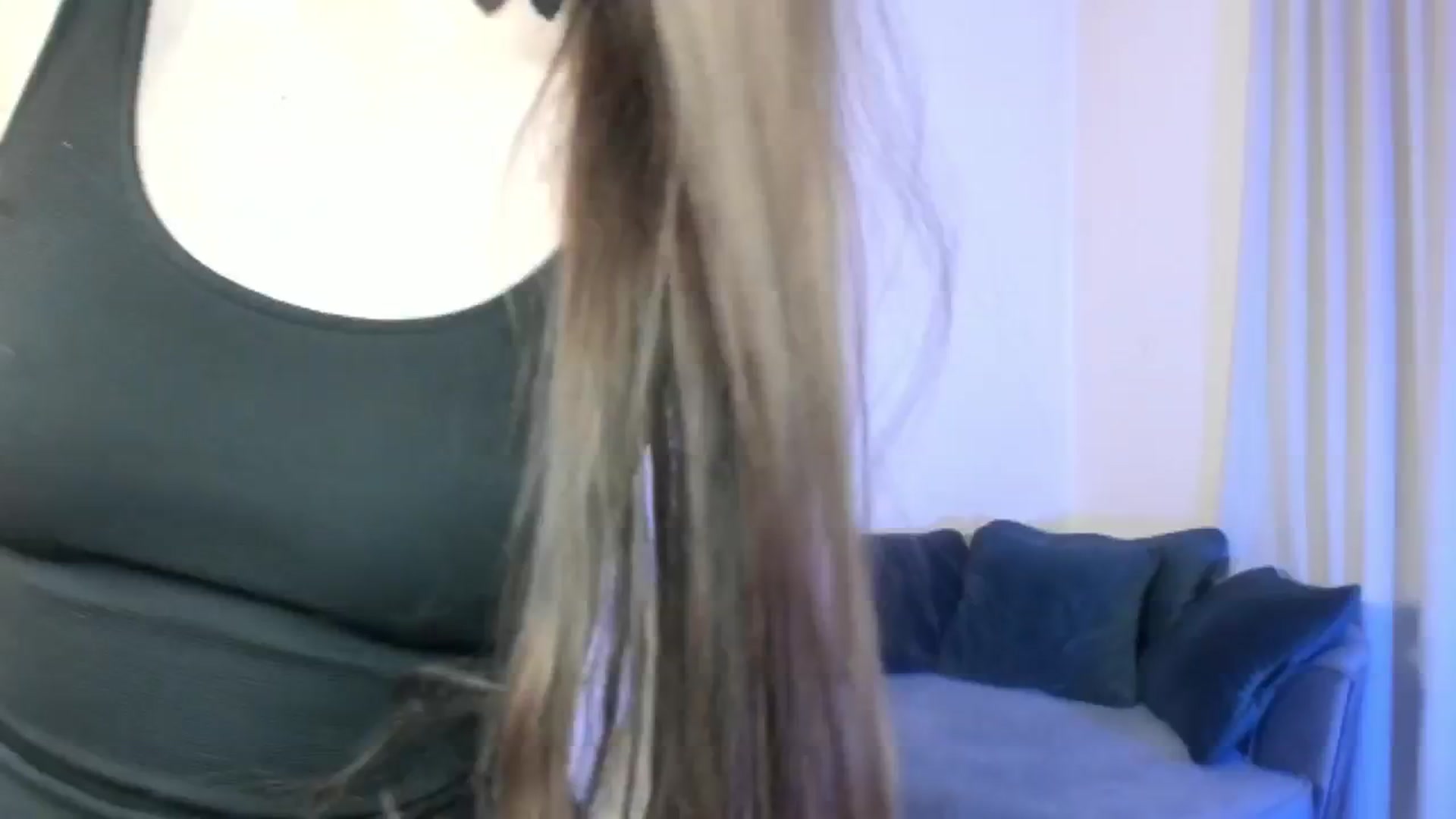 Gallery image thumbnail from SunFlyre's myfreecams stream on, 03/31/2025, 02:01 image 18 of 20