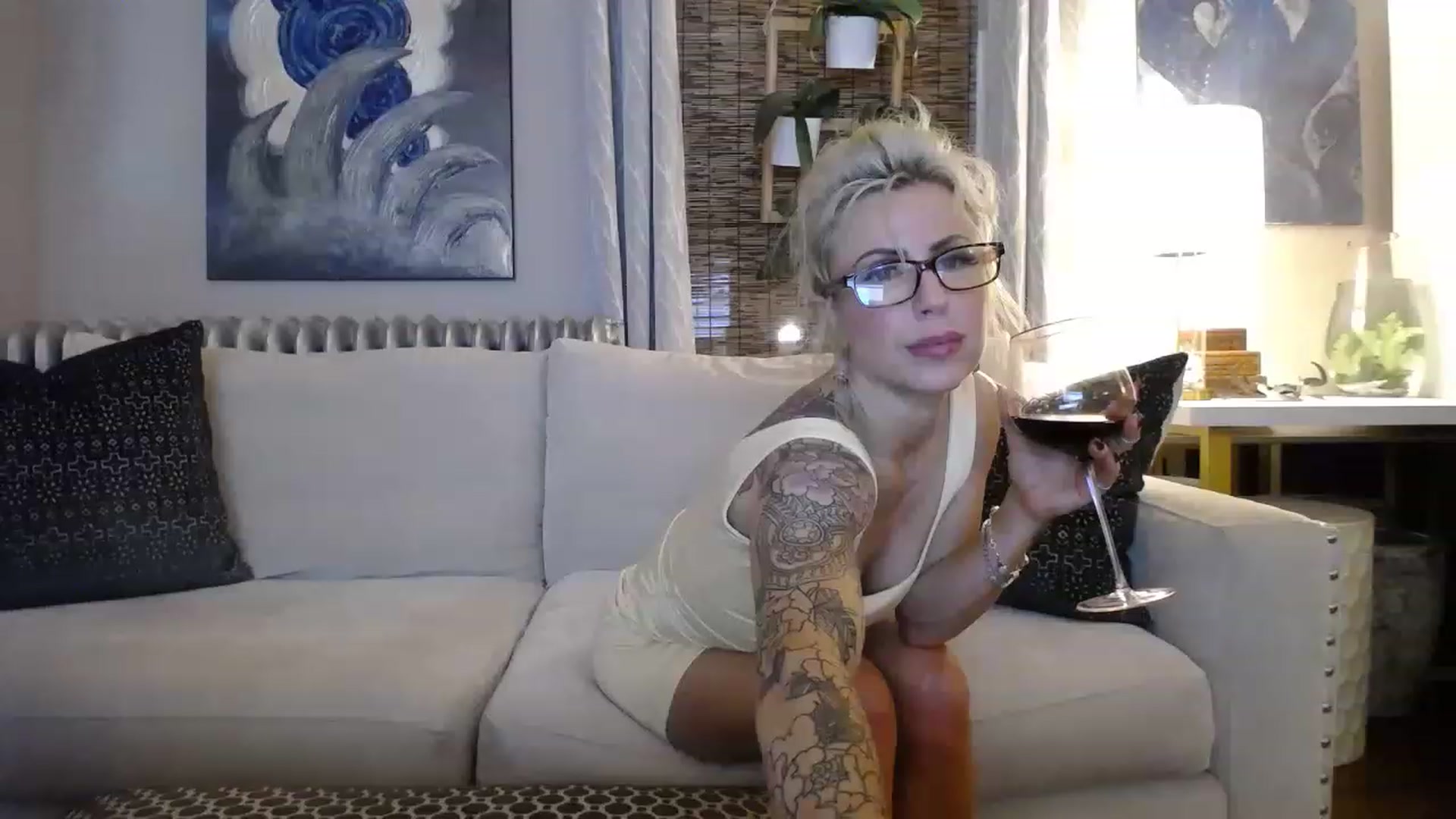 Gallery image thumbnail from SunFunBunny's myfreecams stream on, 03/20/2023, 06:59 image 3 of 20