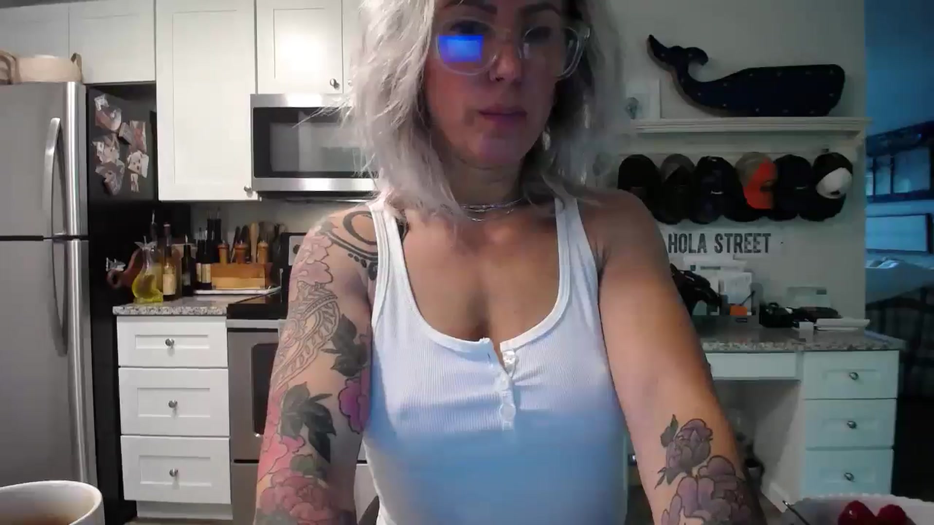 Gallery image thumbnail from SunFunBunny's myfreecams stream on, 06/25/2025, 17:49 image 8 of 20
