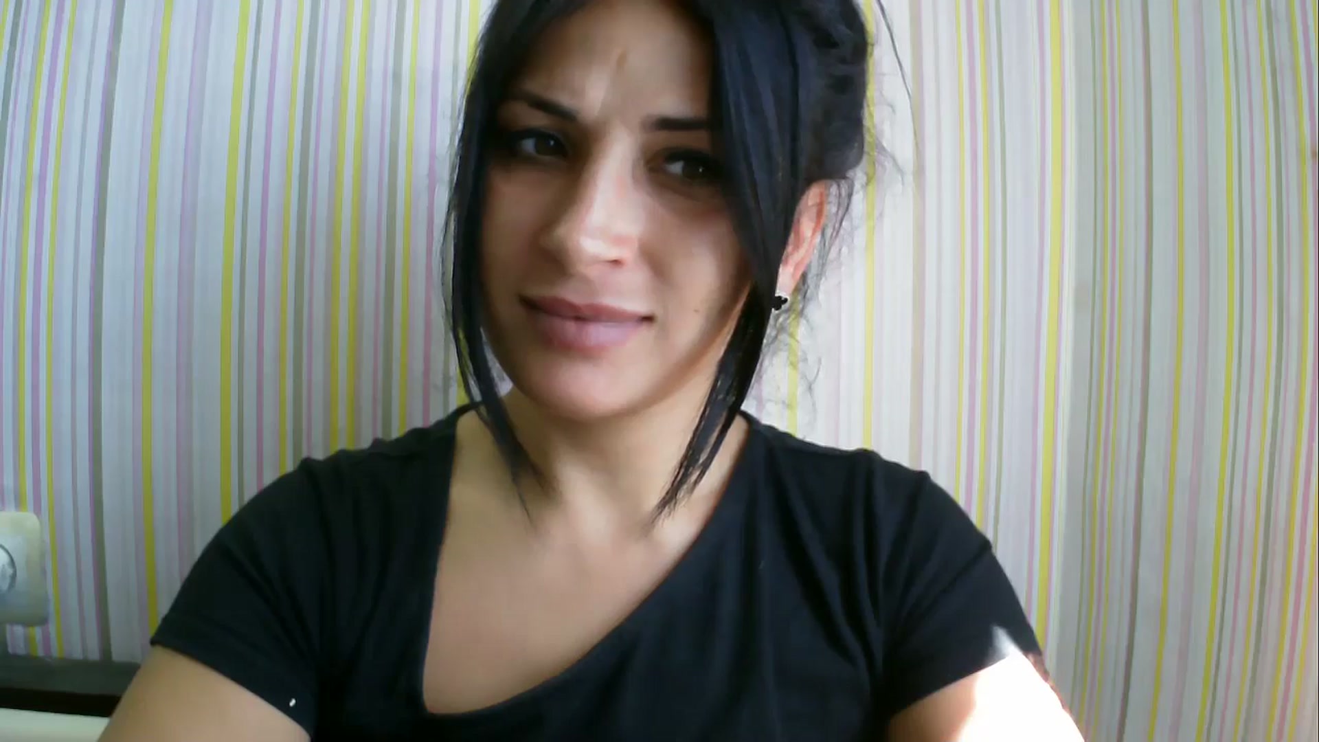 Gallery image thumbnail from SunShine90's myfreecams stream on, 08/02/2025, 12:44 image 6 of 20