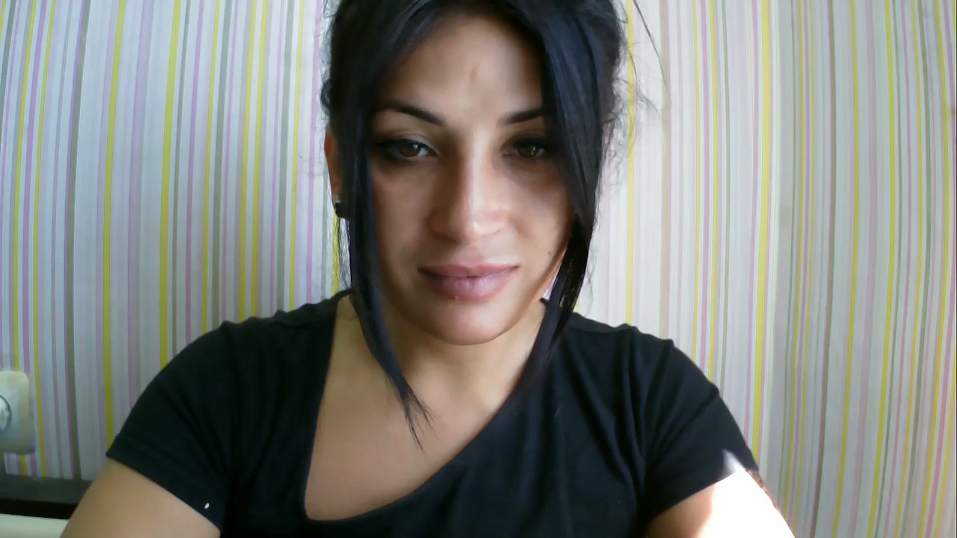 Gallery image thumbnail from SunShine90's myfreecams stream on, 08/02/2025, 12:44 image 5 of 20