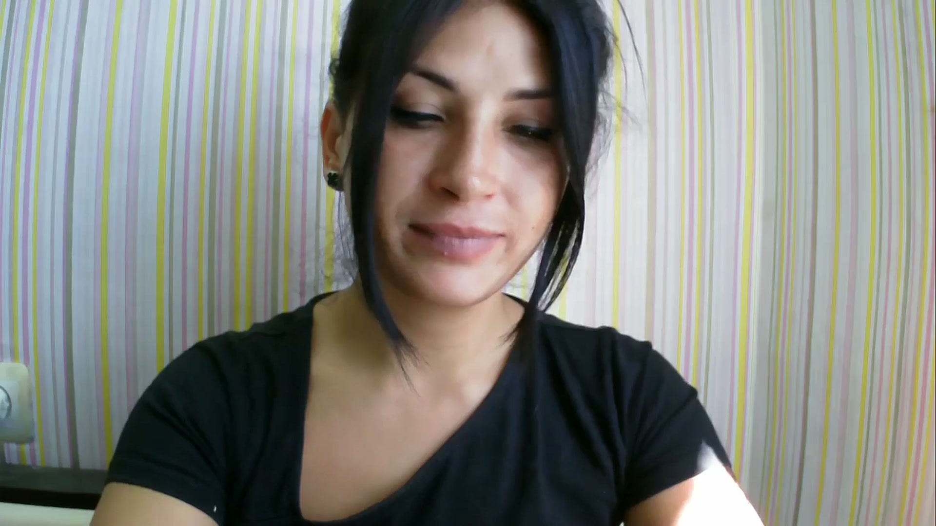Gallery image thumbnail from SunShine90's myfreecams stream on, 08/02/2025, 12:44 image 15 of 20